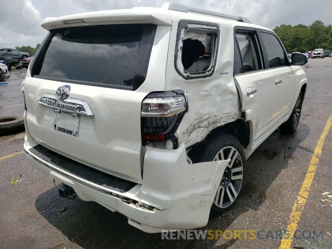 4 Photograph of a damaged car JTEBU5JR5K5610470 TOYOTA 4RUNNER 2019