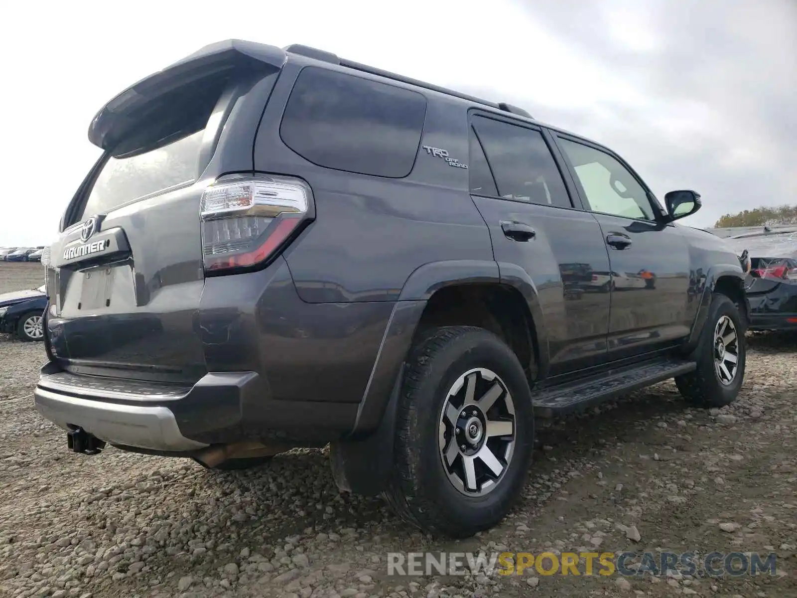 4 Фотография поврежденного автомобиля JTEBU5JR5K5614826 TOYOTA 4RUNNER 2019