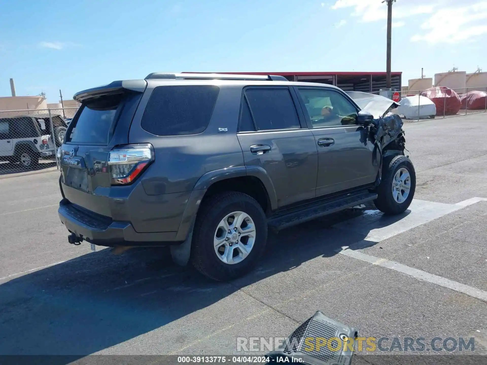 4 Photograph of a damaged car JTEBU5JR5K5618231 TOYOTA 4RUNNER 2019