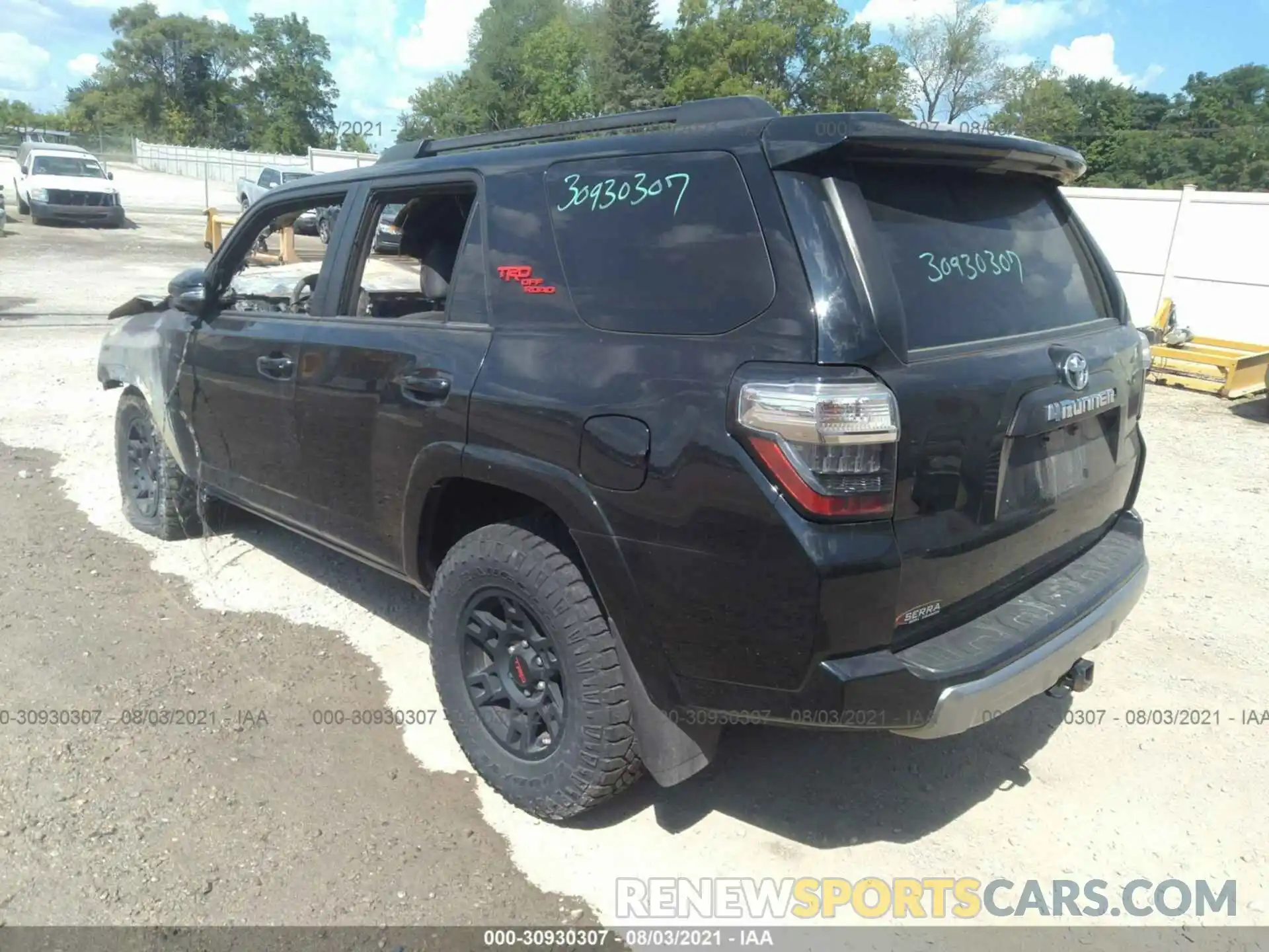 3 Фотография поврежденного автомобиля JTEBU5JR5K5620626 TOYOTA 4RUNNER 2019