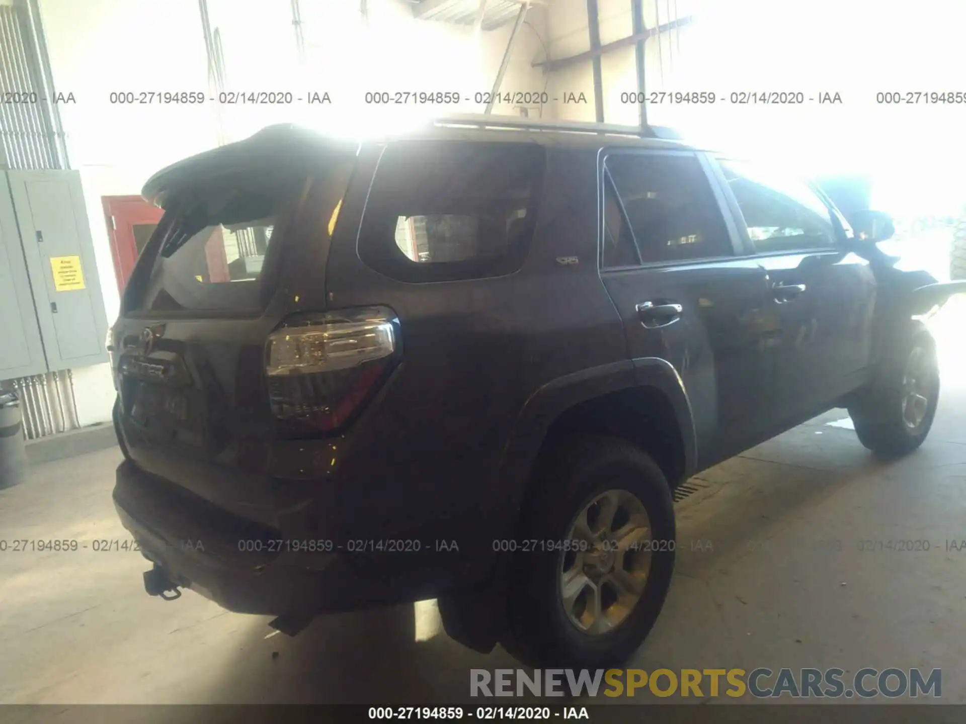 4 Фотография поврежденного автомобиля JTEBU5JR5K5623851 TOYOTA 4RUNNER 2019