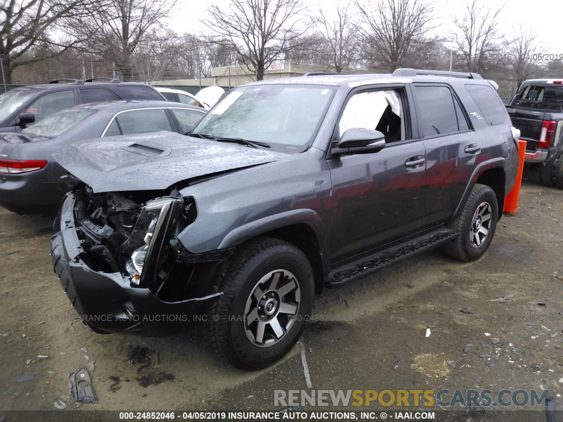 2 Photograph of a damaged car JTEBU5JR5K5626460 TOYOTA 4RUNNER 2019