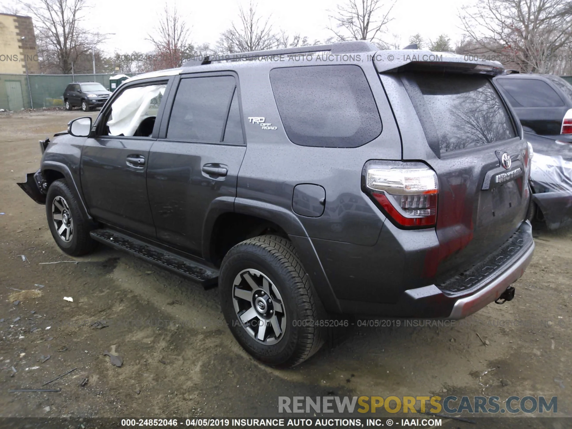 3 Фотография поврежденного автомобиля JTEBU5JR5K5626460 TOYOTA 4RUNNER 2019