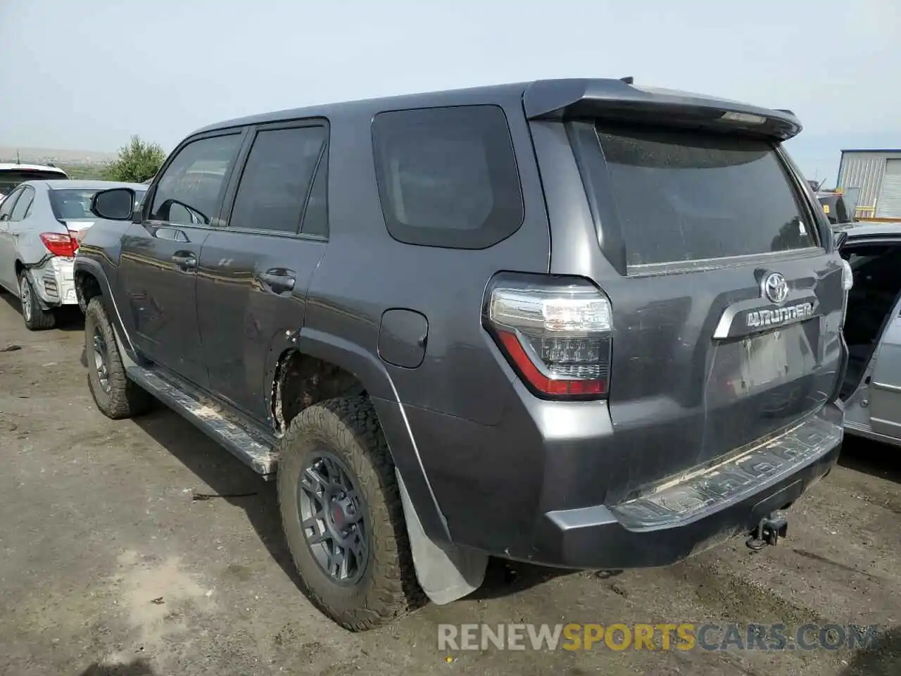 3 Photograph of a damaged car JTEBU5JR5K5626572 TOYOTA 4RUNNER 2019