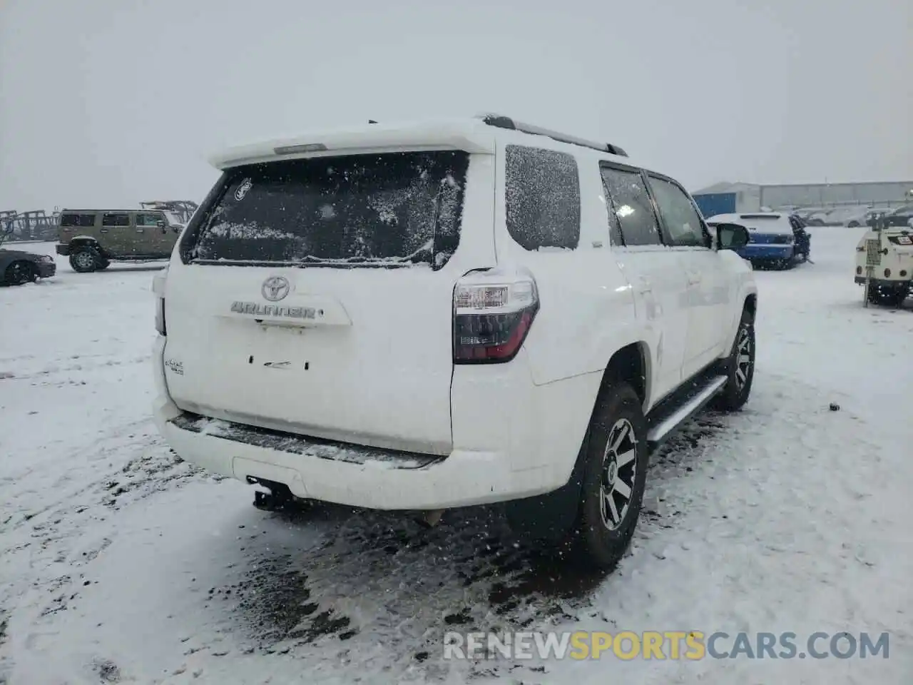 4 Фотография поврежденного автомобиля JTEBU5JR5K5632985 TOYOTA 4RUNNER 2019