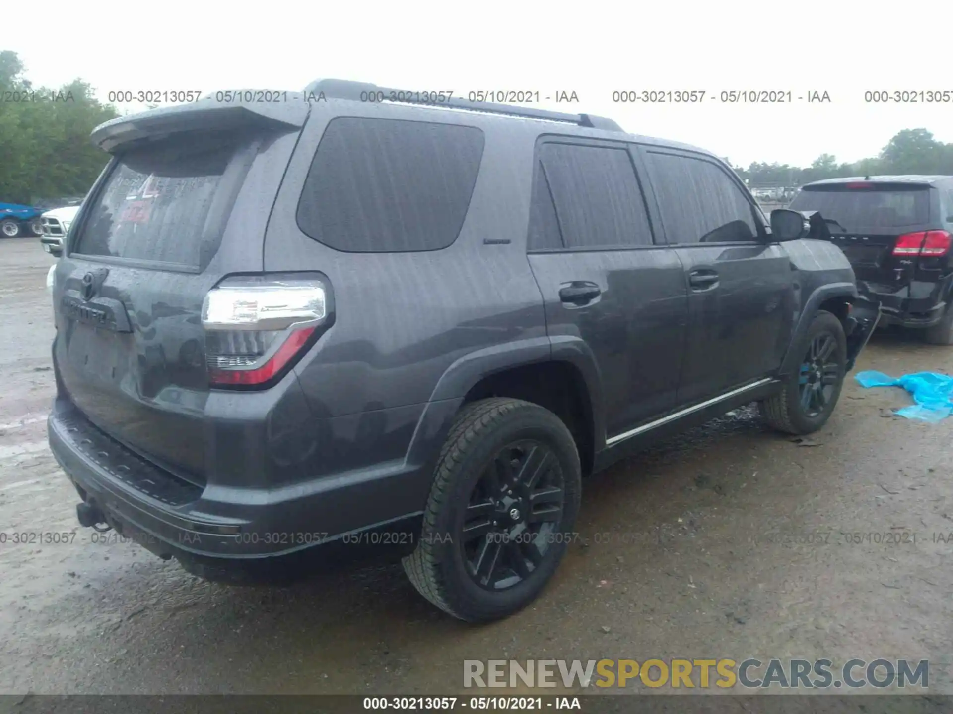 4 Фотография поврежденного автомобиля JTEBU5JR5K5633098 TOYOTA 4RUNNER 2019