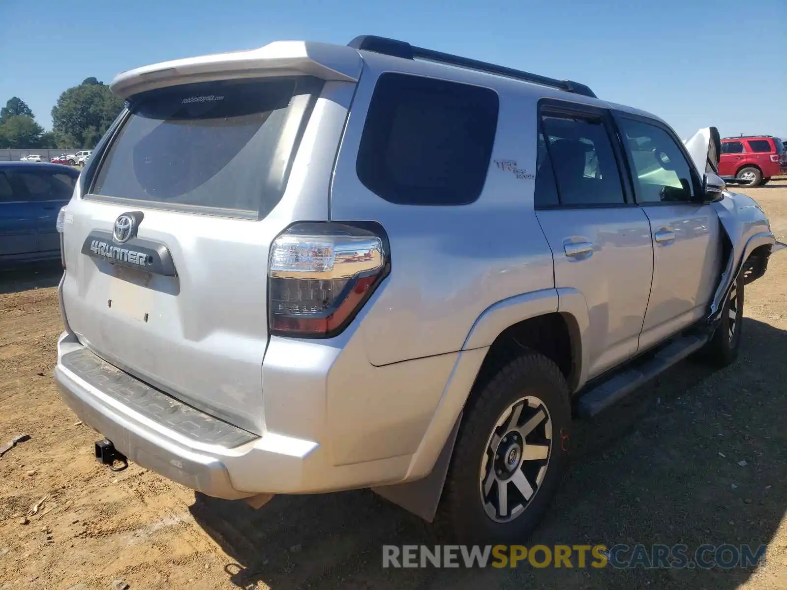 4 Photograph of a damaged car JTEBU5JR5K5633585 TOYOTA 4RUNNER 2019