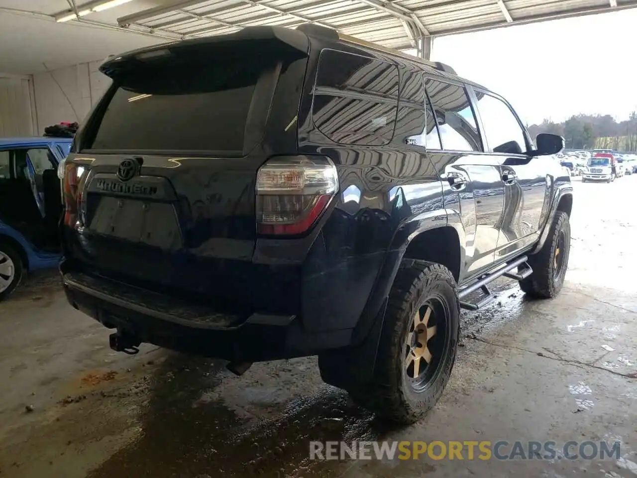 4 Photograph of a damaged car JTEBU5JR5K5638639 TOYOTA 4RUNNER 2019