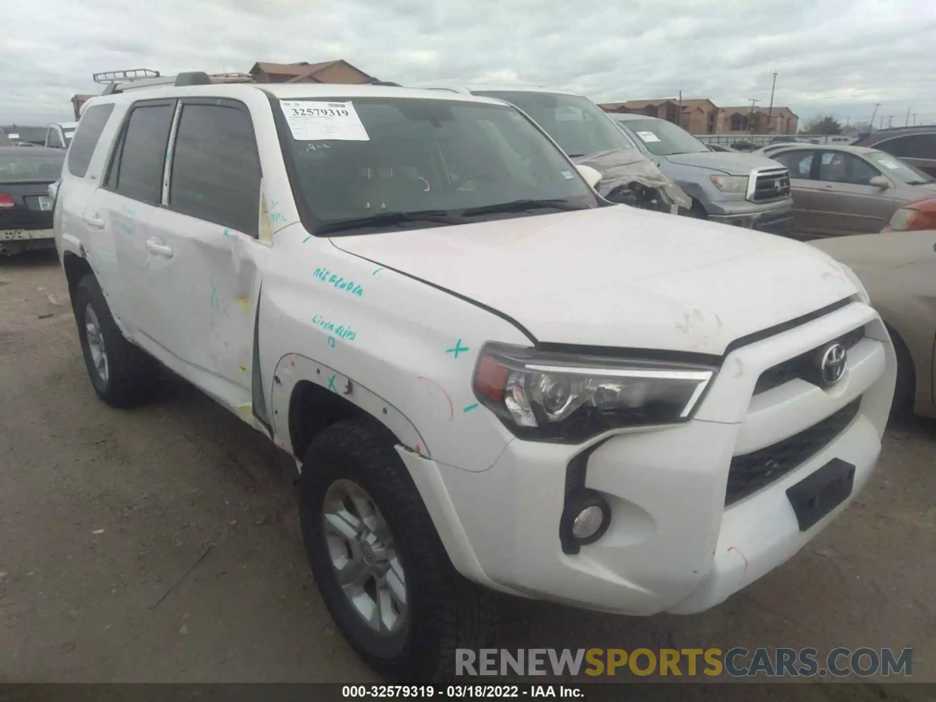 1 Photograph of a damaged car JTEBU5JR5K5643694 TOYOTA 4RUNNER 2019