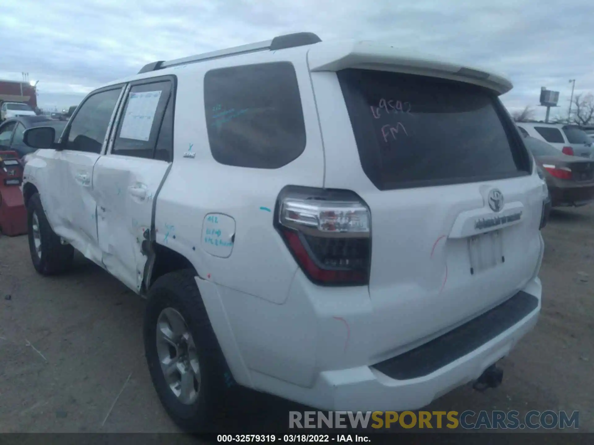 3 Photograph of a damaged car JTEBU5JR5K5643694 TOYOTA 4RUNNER 2019