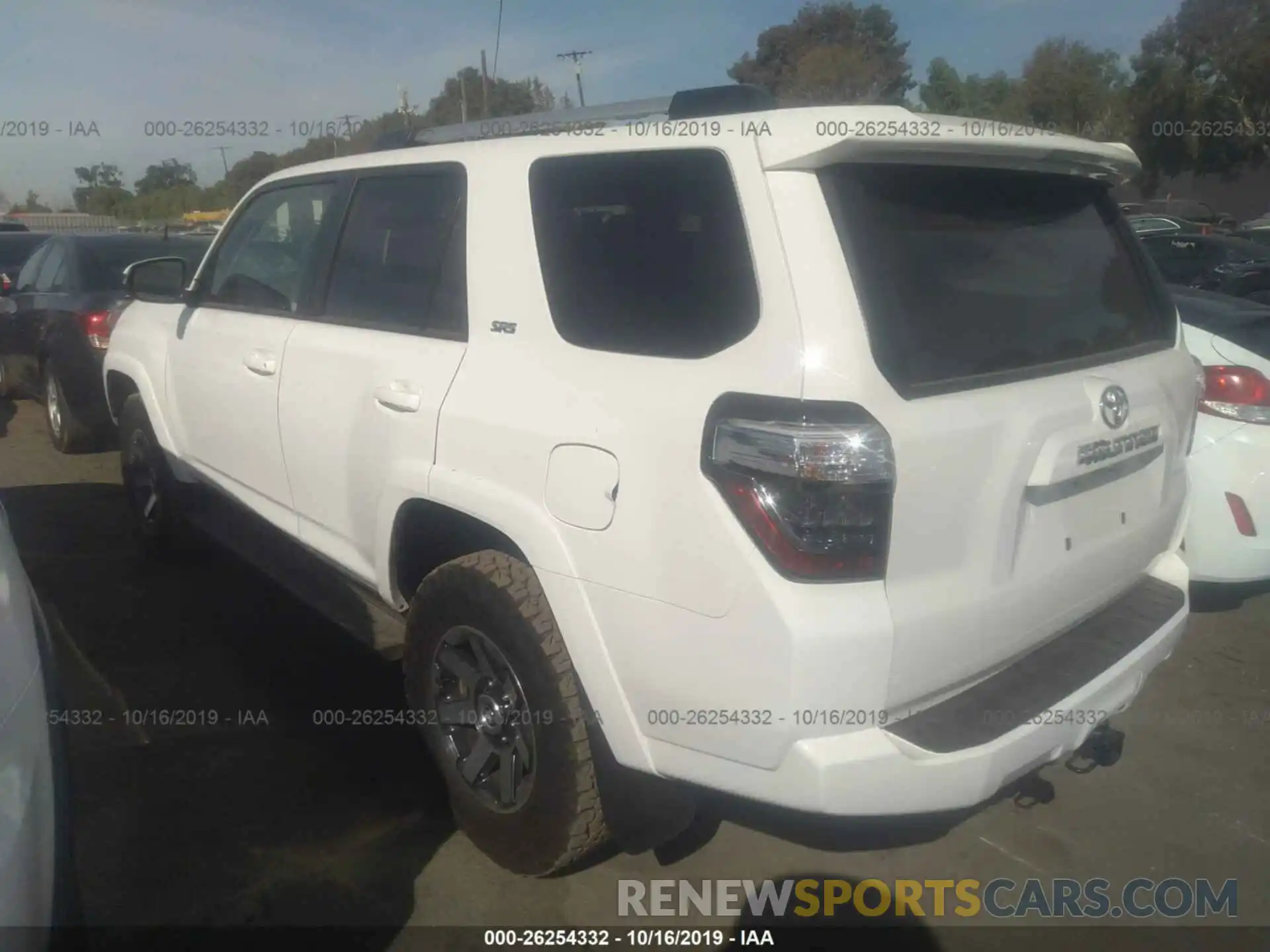 3 Photograph of a damaged car JTEBU5JR5K5643906 TOYOTA 4RUNNER 2019