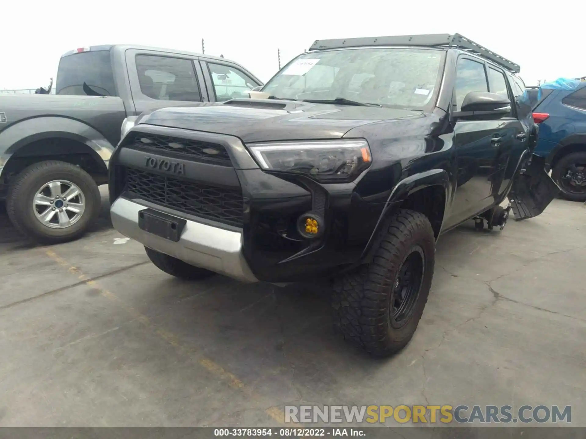 2 Photograph of a damaged car JTEBU5JR5K5644683 TOYOTA 4RUNNER 2019