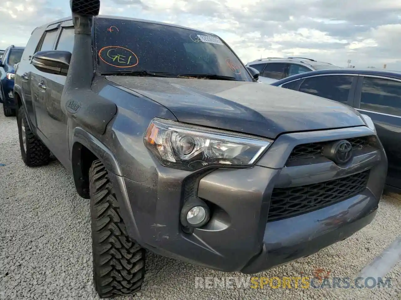 1 Фотография поврежденного автомобиля JTEBU5JR5K5649673 TOYOTA 4RUNNER 2019