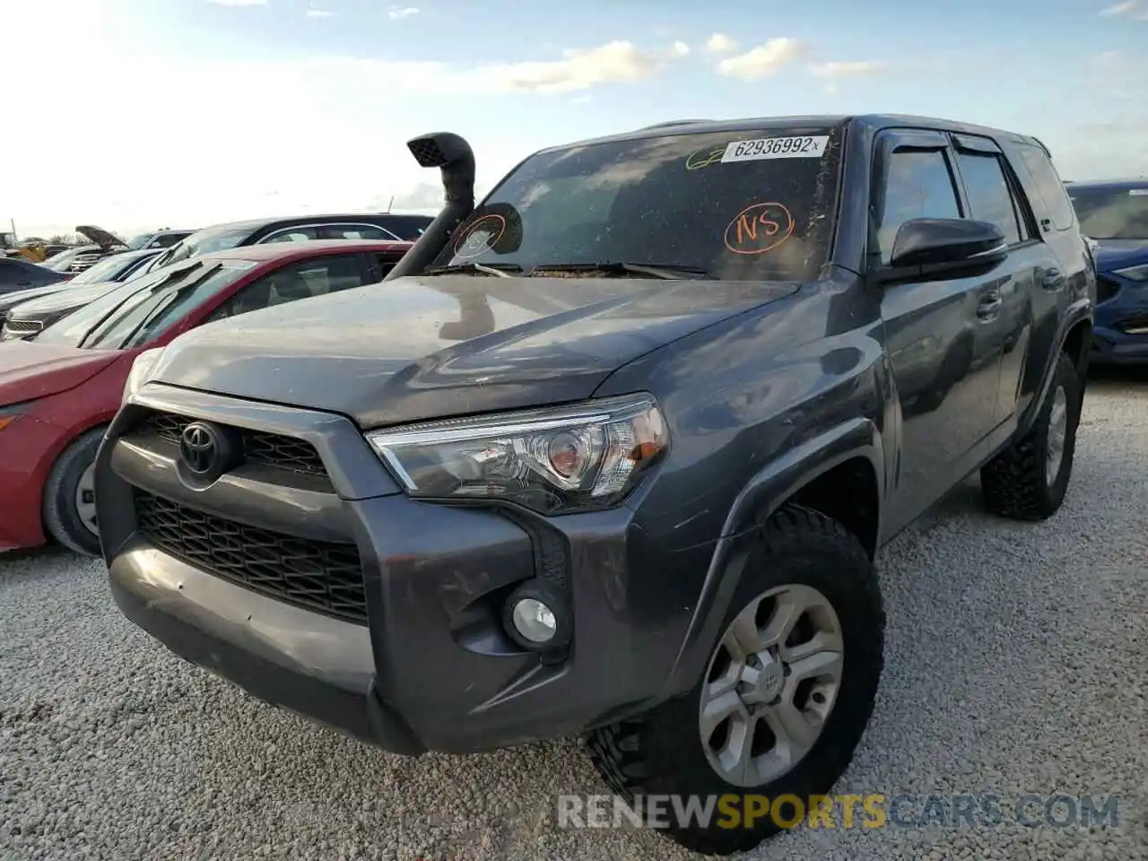 2 Фотография поврежденного автомобиля JTEBU5JR5K5649673 TOYOTA 4RUNNER 2019