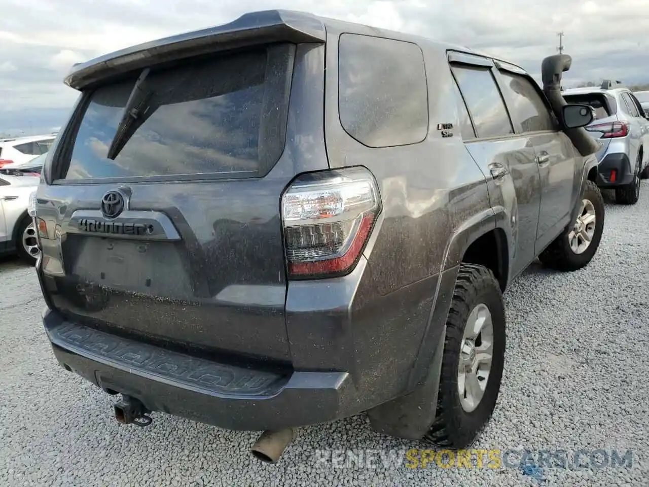 4 Фотография поврежденного автомобиля JTEBU5JR5K5649673 TOYOTA 4RUNNER 2019