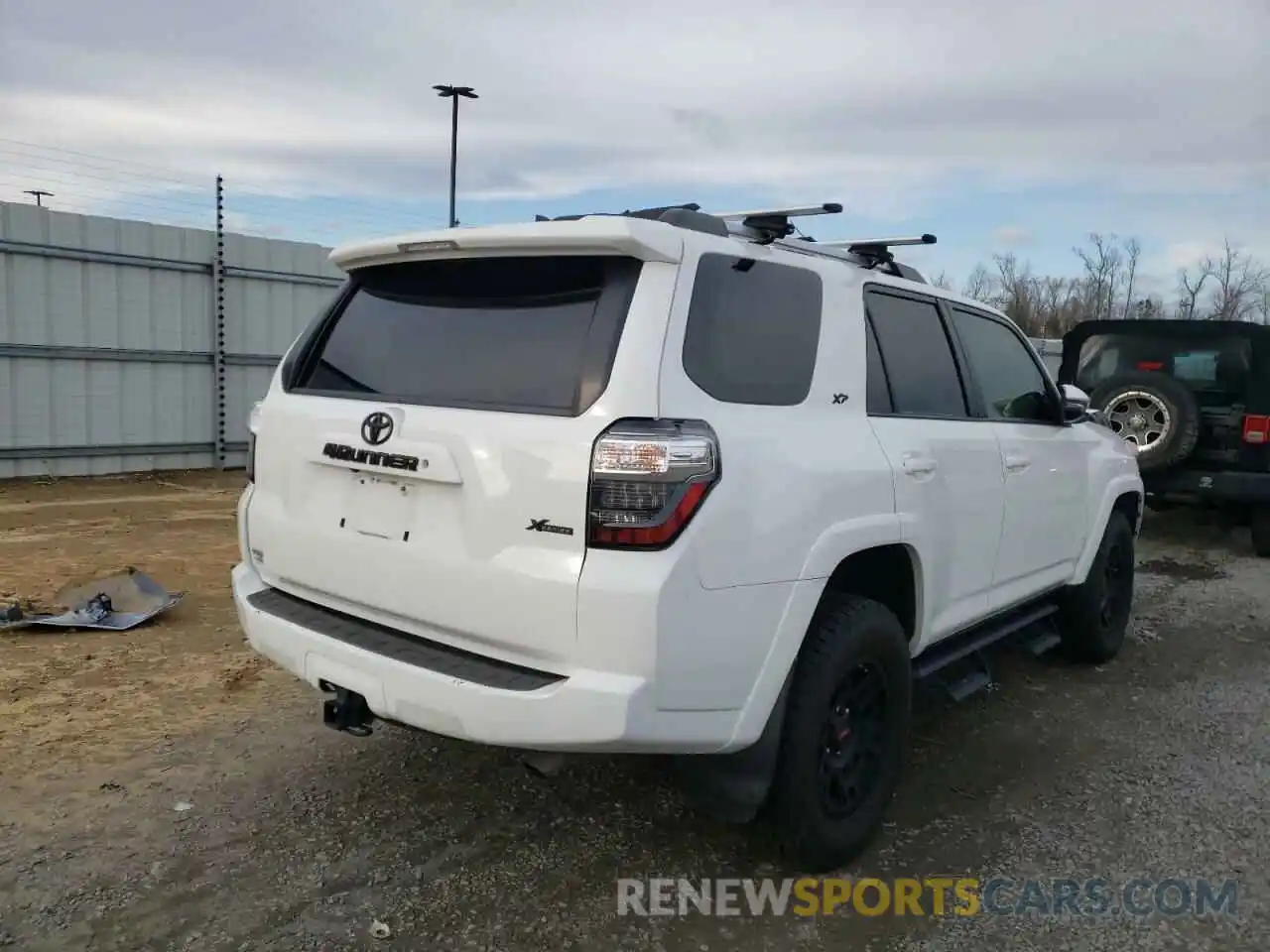 4 Фотография поврежденного автомобиля JTEBU5JR5K5650015 TOYOTA 4RUNNER 2019