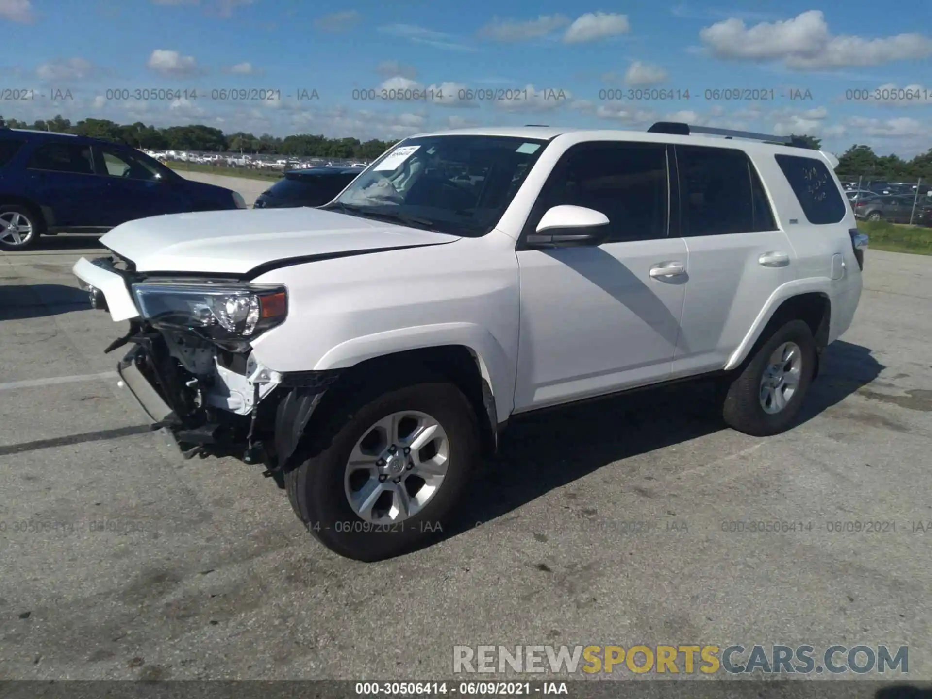 2 Photograph of a damaged car JTEBU5JR5K5656042 TOYOTA 4RUNNER 2019