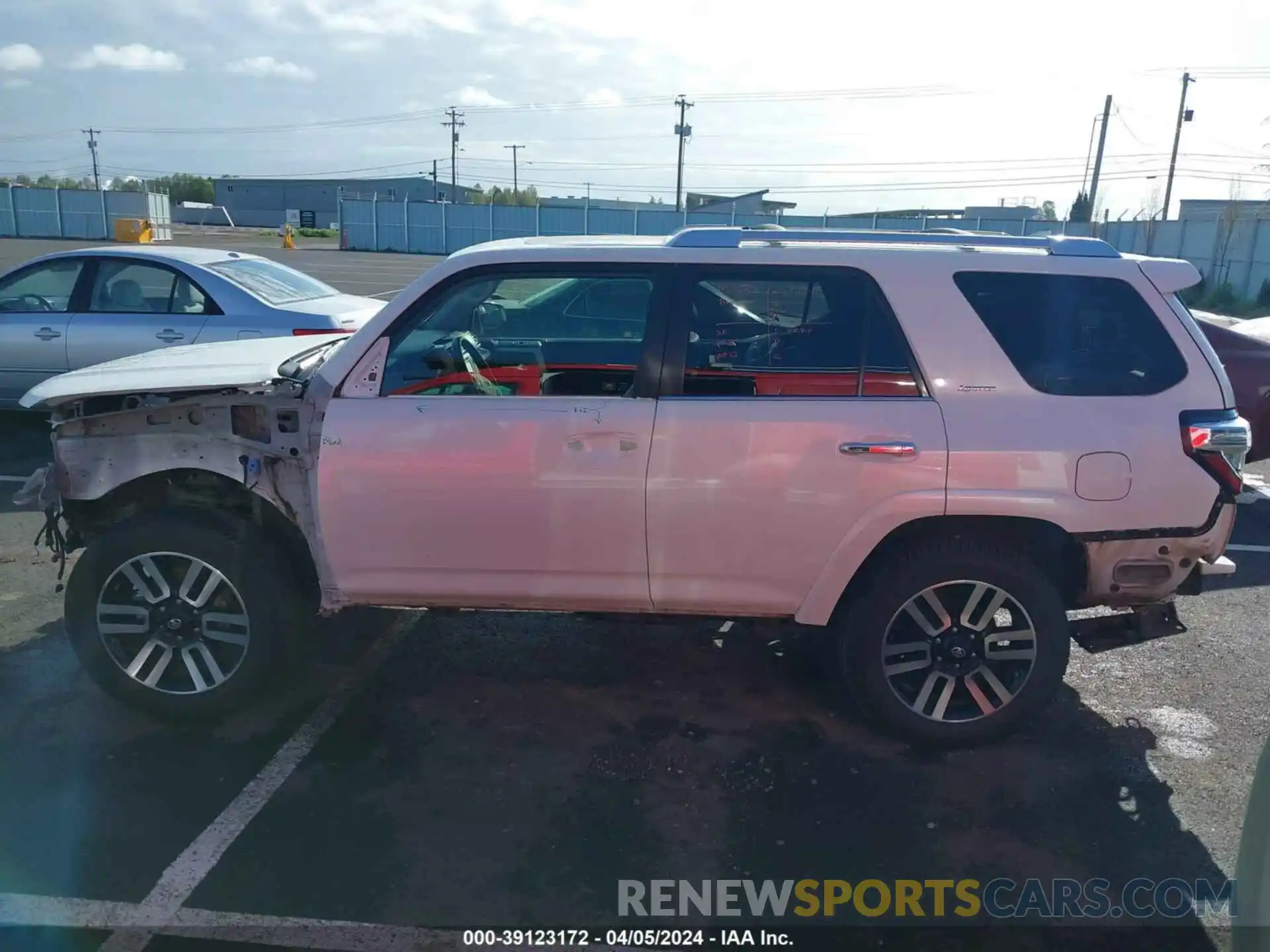 15 Photograph of a damaged car JTEBU5JR5K5657501 TOYOTA 4RUNNER 2019