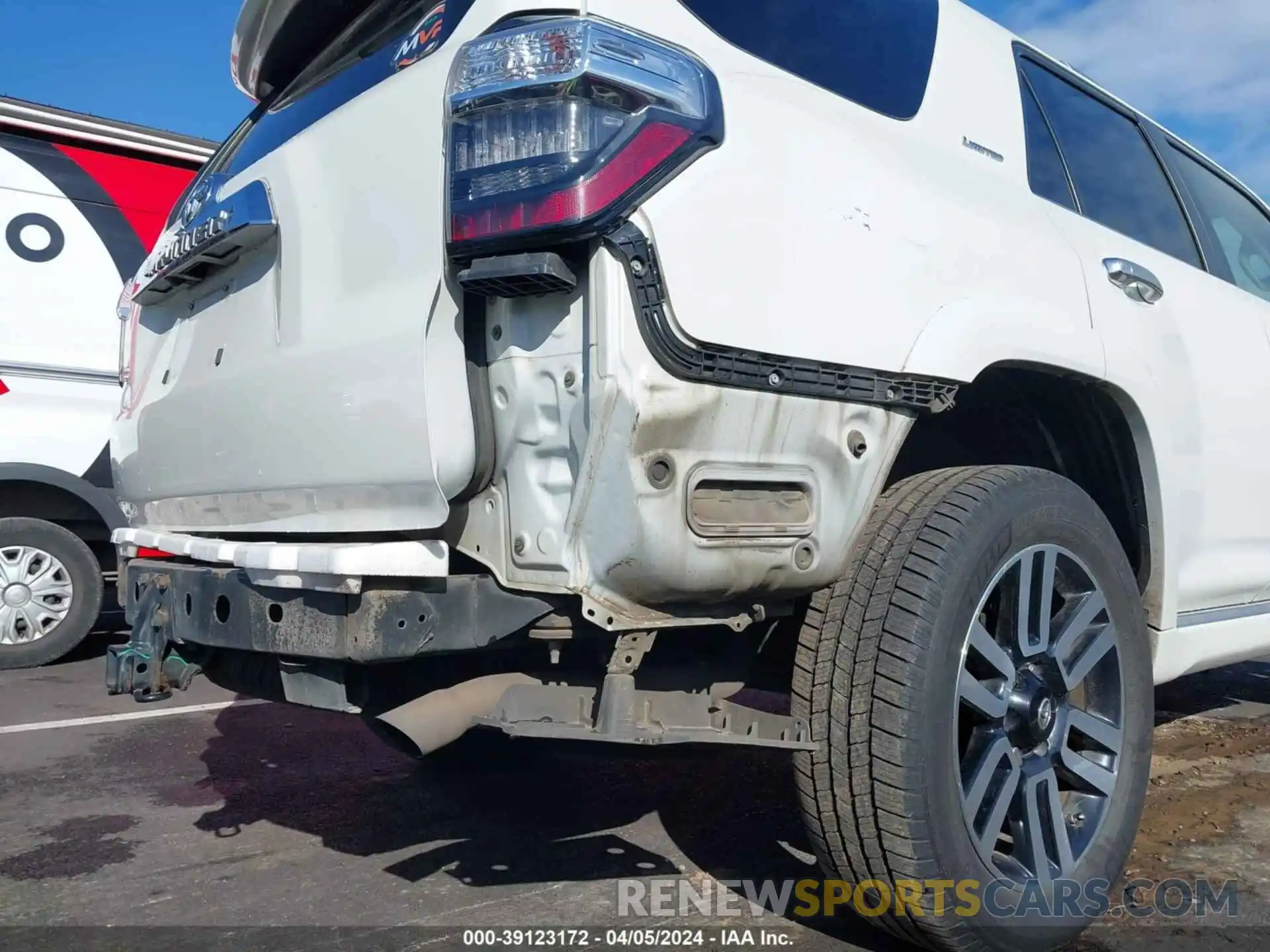 20 Фотография поврежденного автомобиля JTEBU5JR5K5657501 TOYOTA 4RUNNER 2019