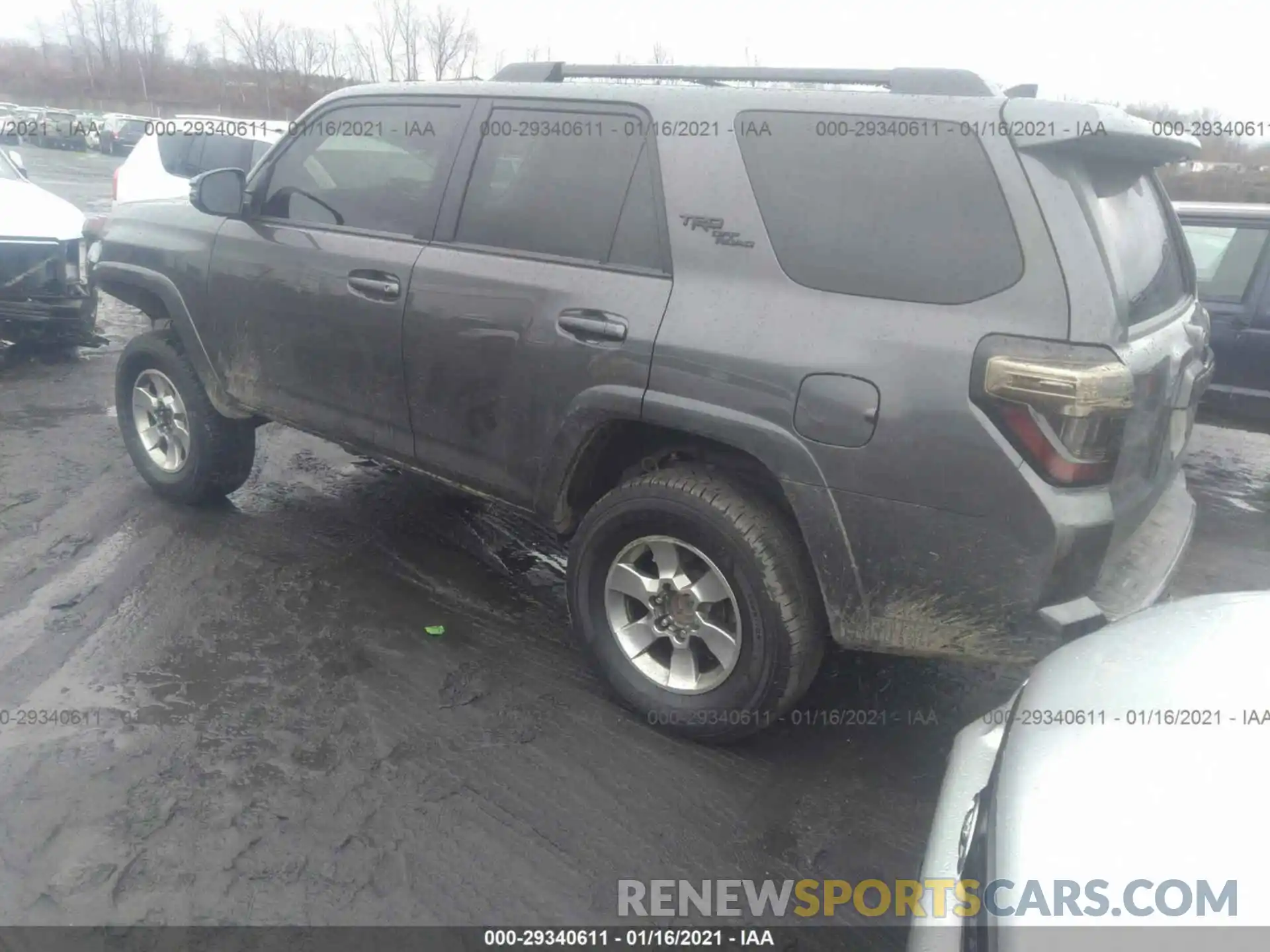 3 Фотография поврежденного автомобиля JTEBU5JR5K5658146 TOYOTA 4RUNNER 2019