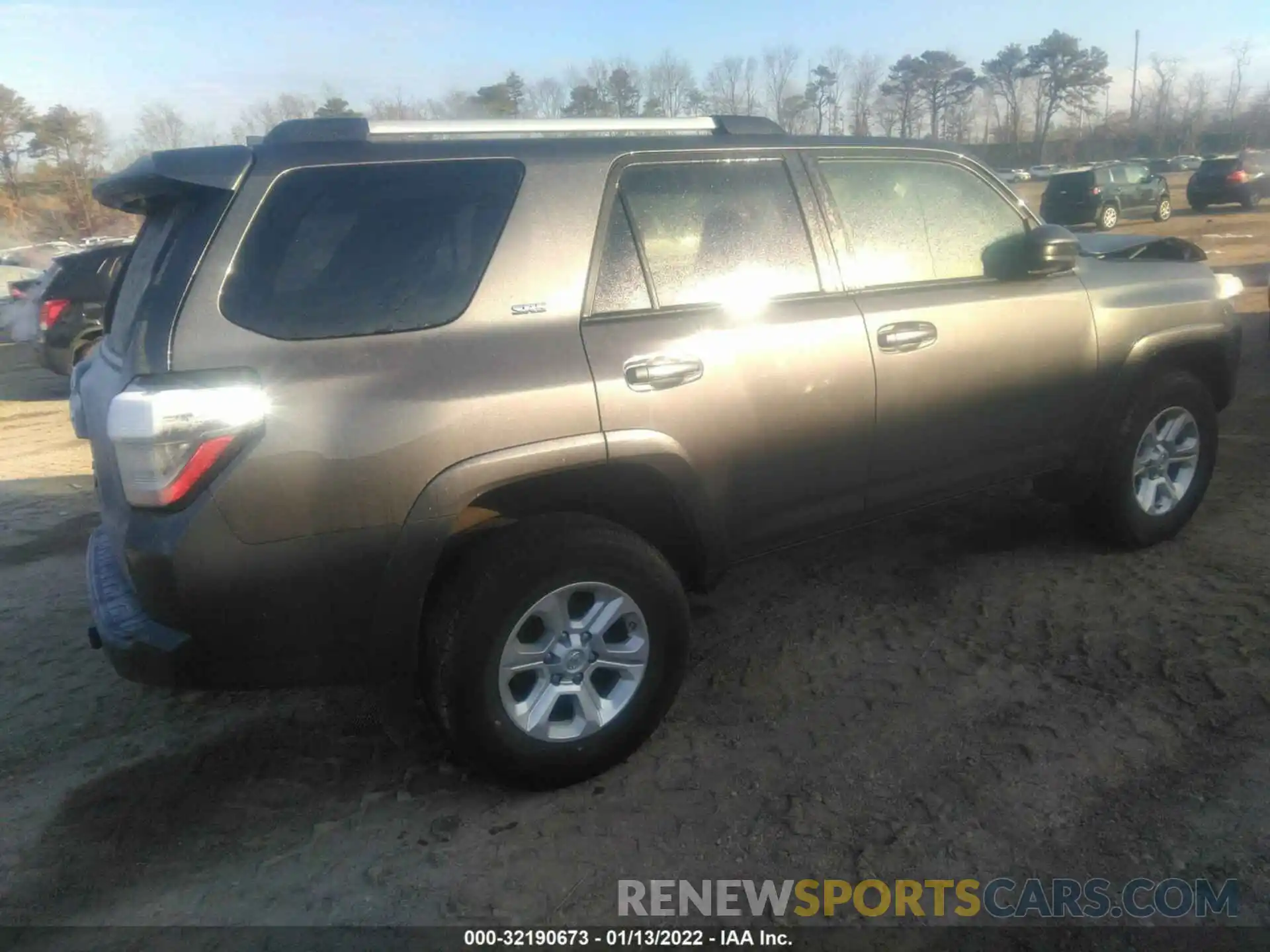 4 Photograph of a damaged car JTEBU5JR5K5661984 TOYOTA 4RUNNER 2019