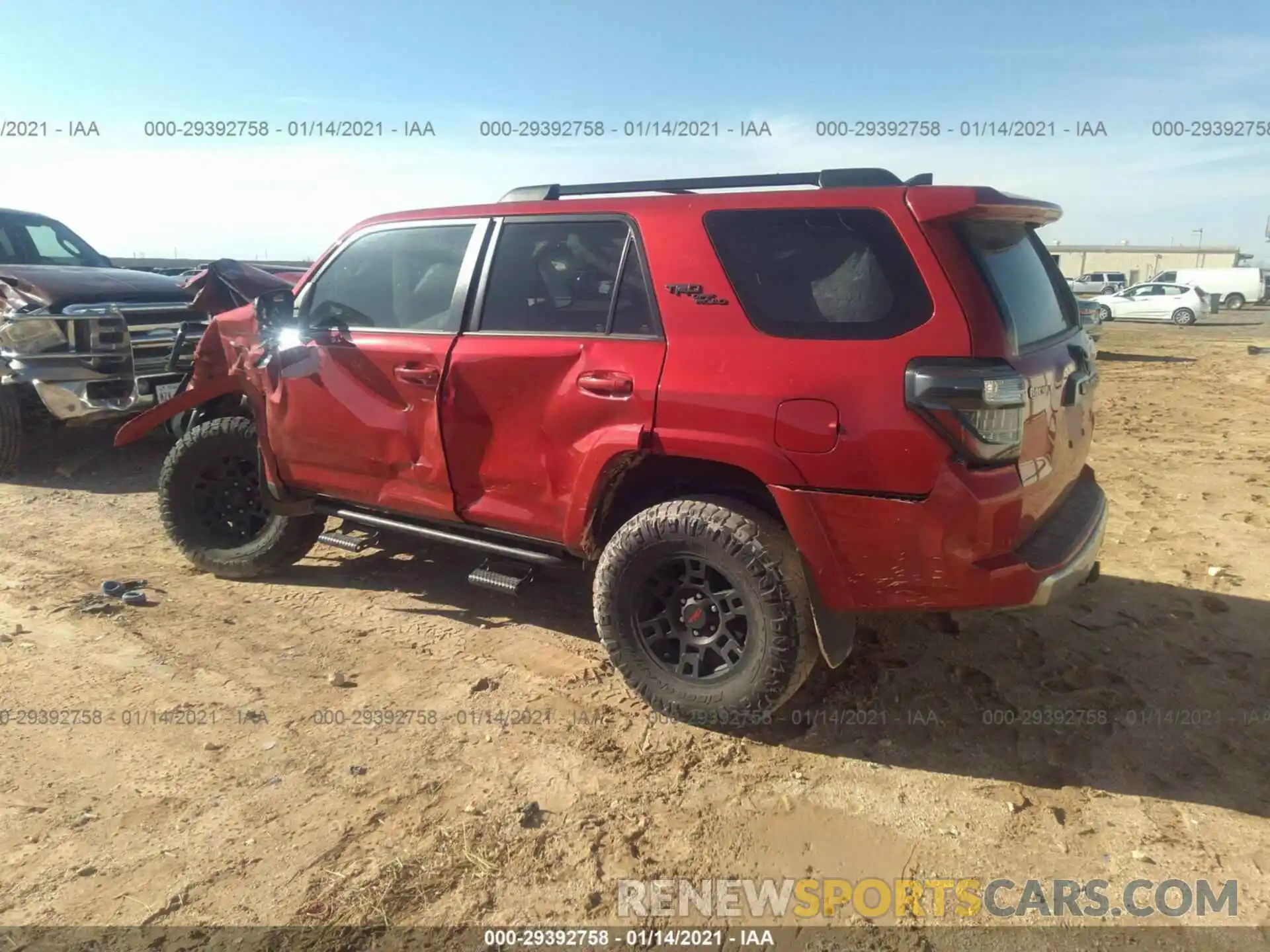 3 Фотография поврежденного автомобиля JTEBU5JR5K5663816 TOYOTA 4RUNNER 2019