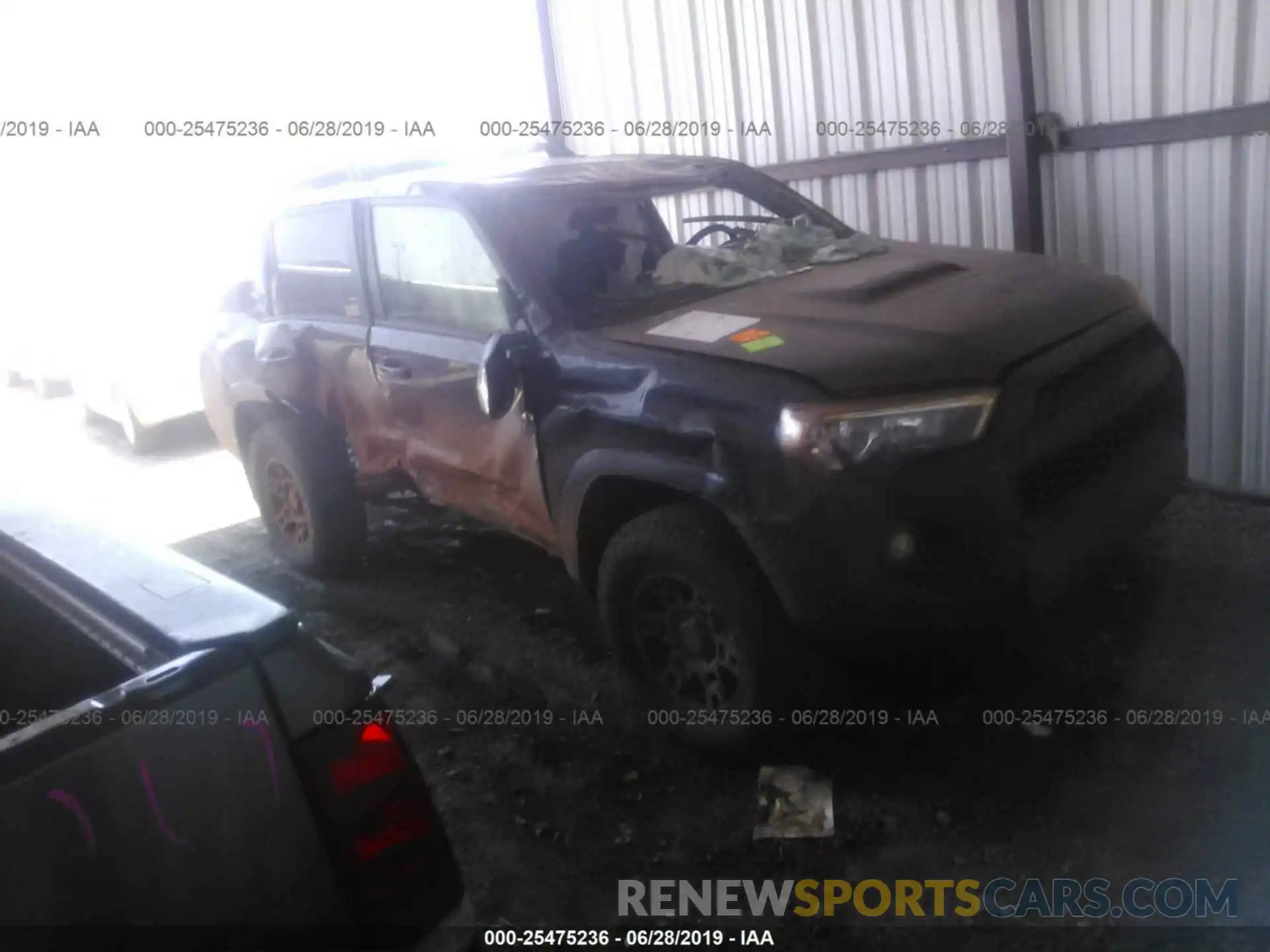 1 Photograph of a damaged car JTEBU5JR5K5665470 TOYOTA 4RUNNER 2019