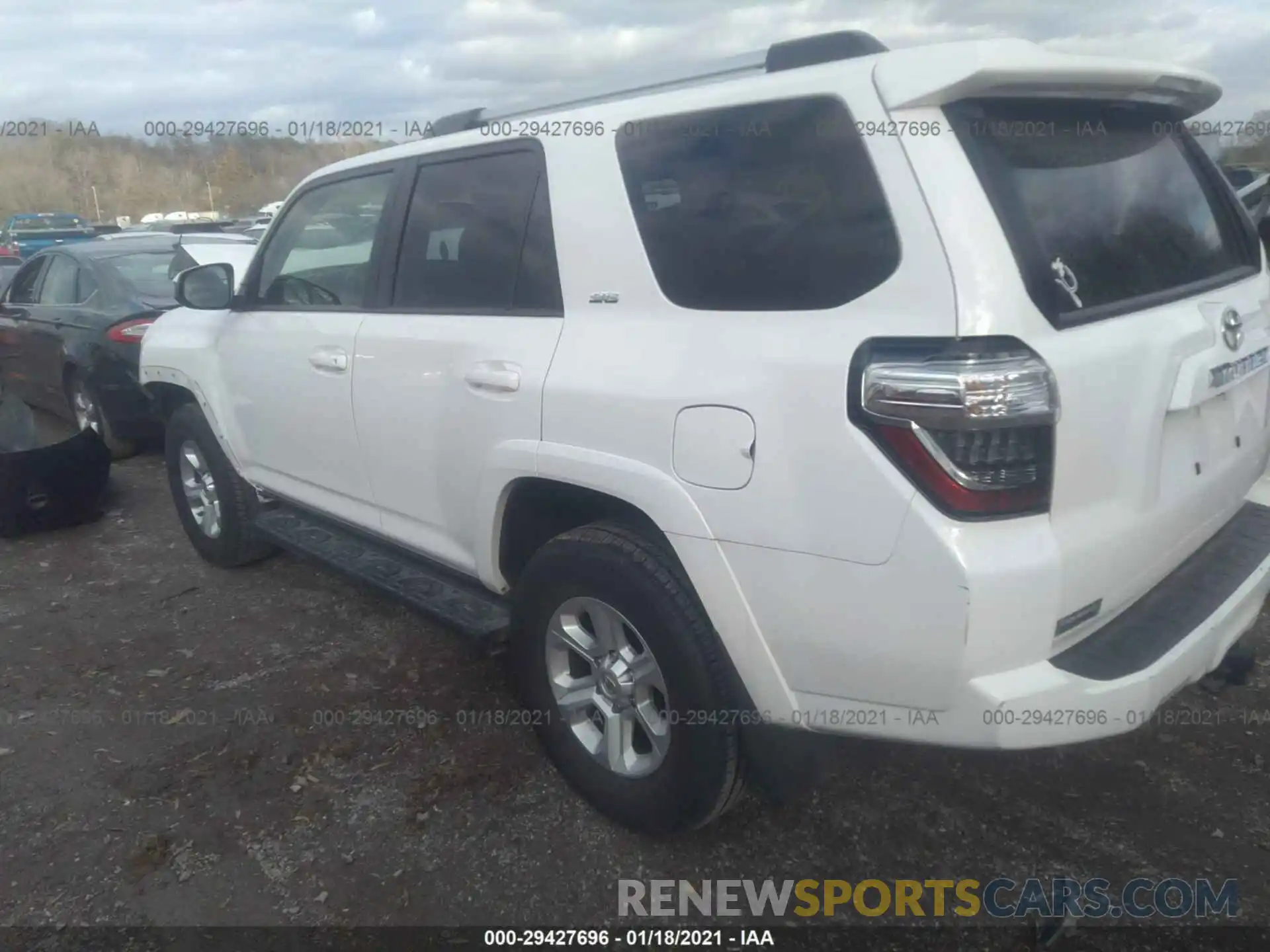 3 Фотография поврежденного автомобиля JTEBU5JR5K5667025 TOYOTA 4RUNNER 2019