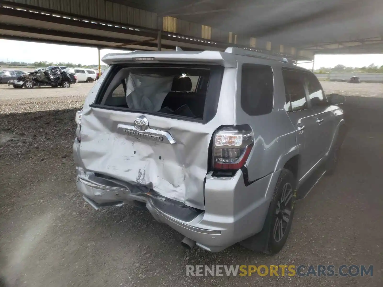 4 Photograph of a damaged car JTEBU5JR5K5668188 TOYOTA 4RUNNER 2019