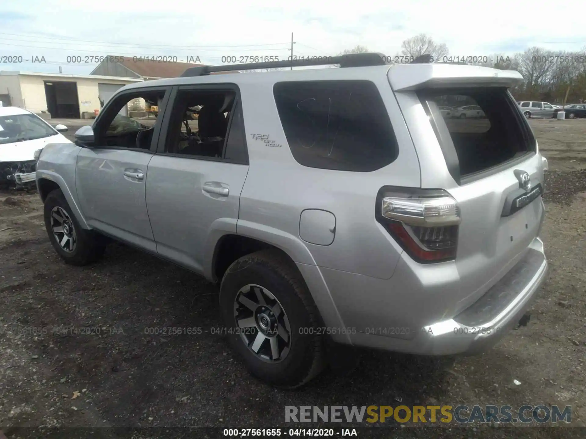 3 Photograph of a damaged car JTEBU5JR5K5670622 TOYOTA 4RUNNER 2019