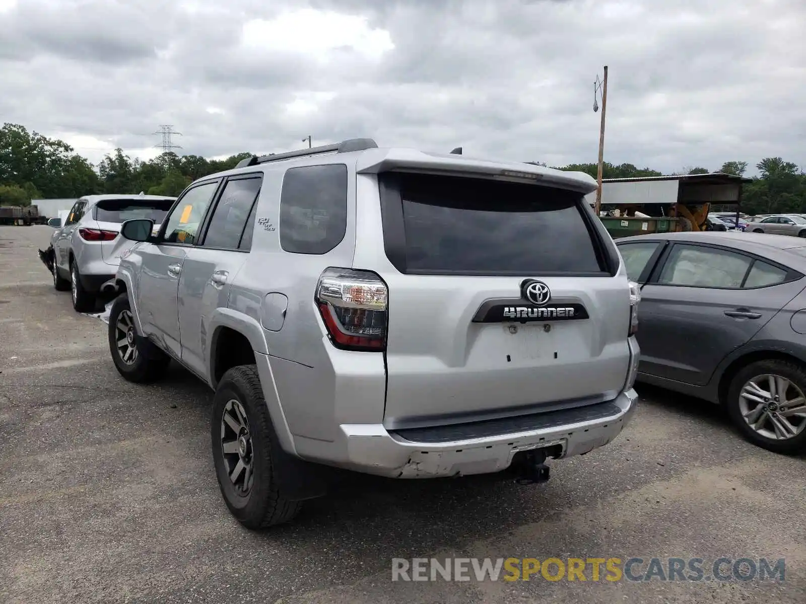 3 Photograph of a damaged car JTEBU5JR5K5673133 TOYOTA 4RUNNER 2019