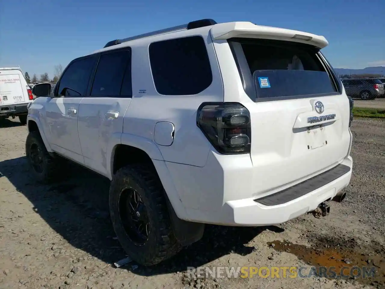 3 Фотография поврежденного автомобиля JTEBU5JR5K5674363 TOYOTA 4RUNNER 2019