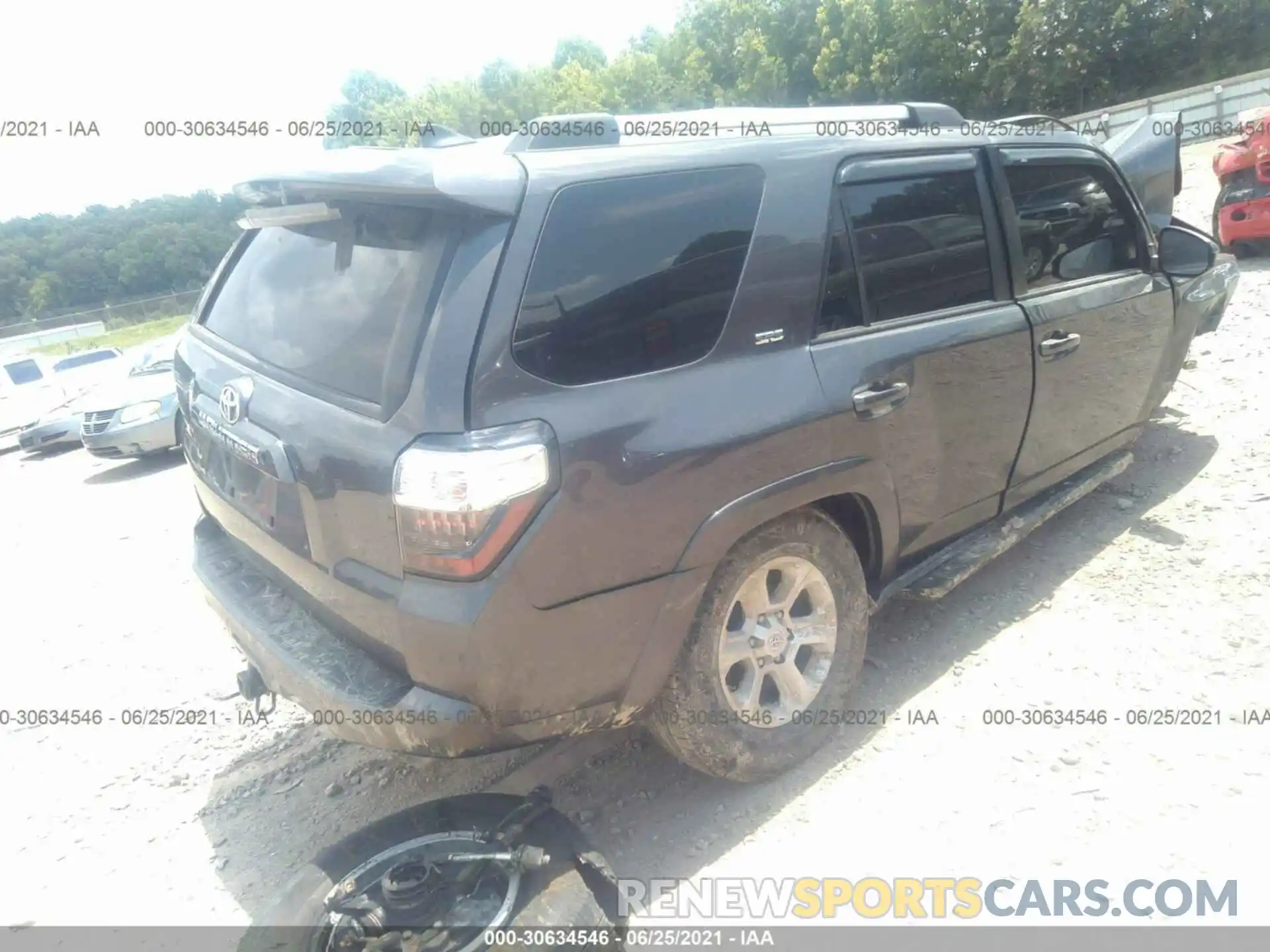 4 Photograph of a damaged car JTEBU5JR5K5676310 TOYOTA 4RUNNER 2019