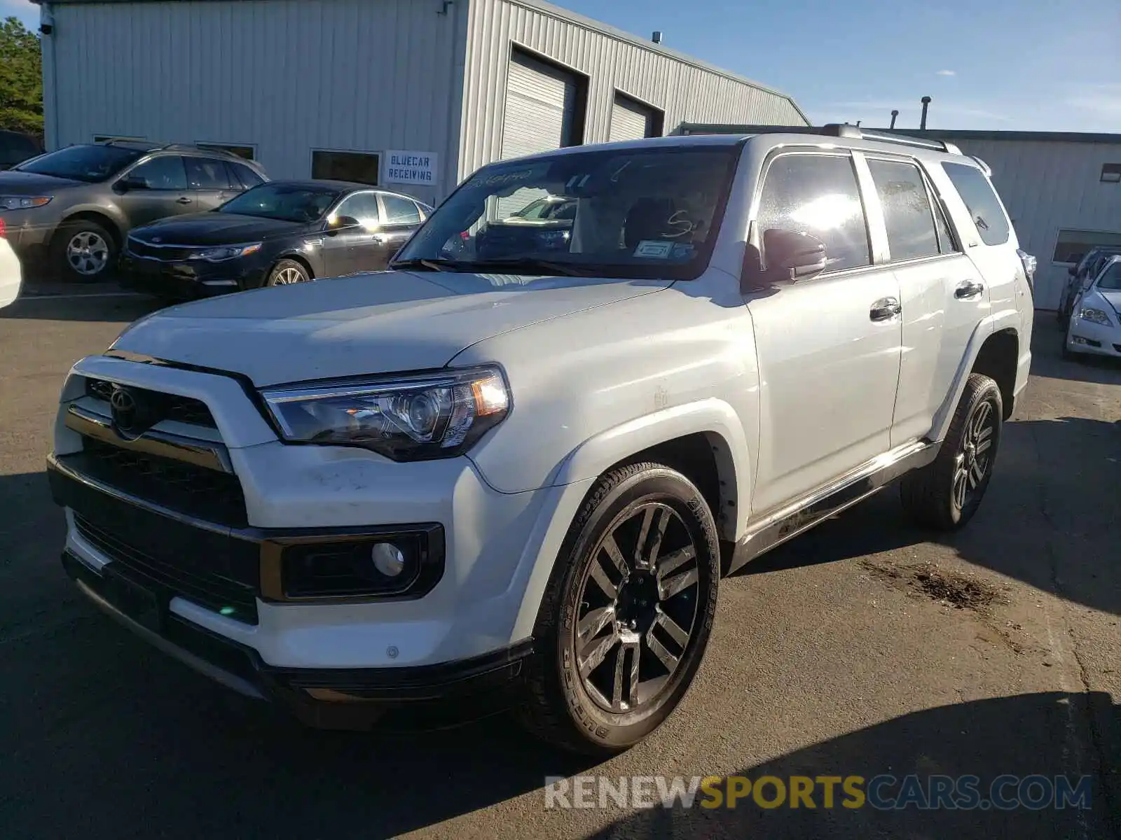 2 Фотография поврежденного автомобиля JTEBU5JR5K5677795 TOYOTA 4RUNNER 2019