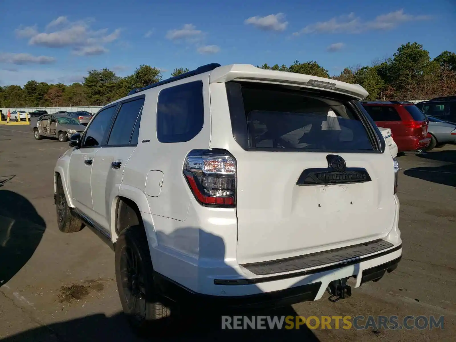 3 Фотография поврежденного автомобиля JTEBU5JR5K5677795 TOYOTA 4RUNNER 2019