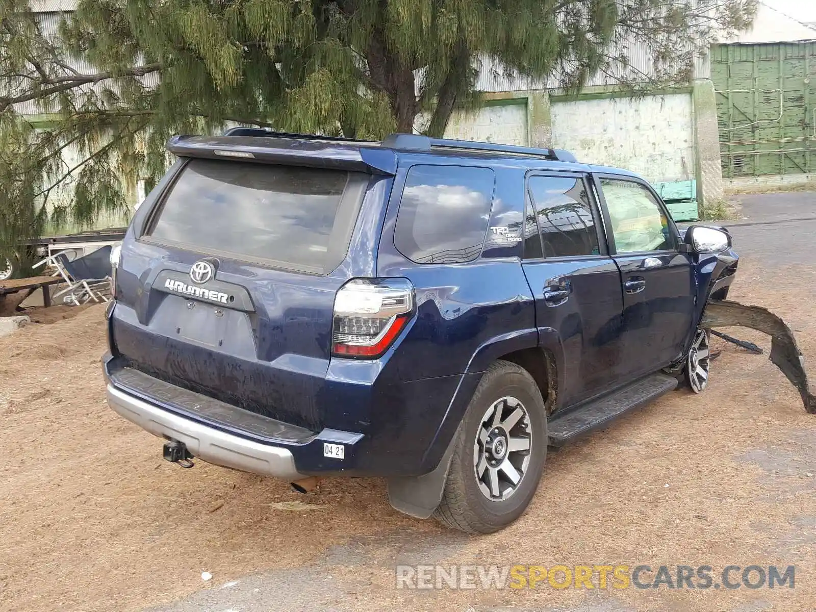 4 Фотография поврежденного автомобиля JTEBU5JR5K5680146 TOYOTA 4RUNNER 2019