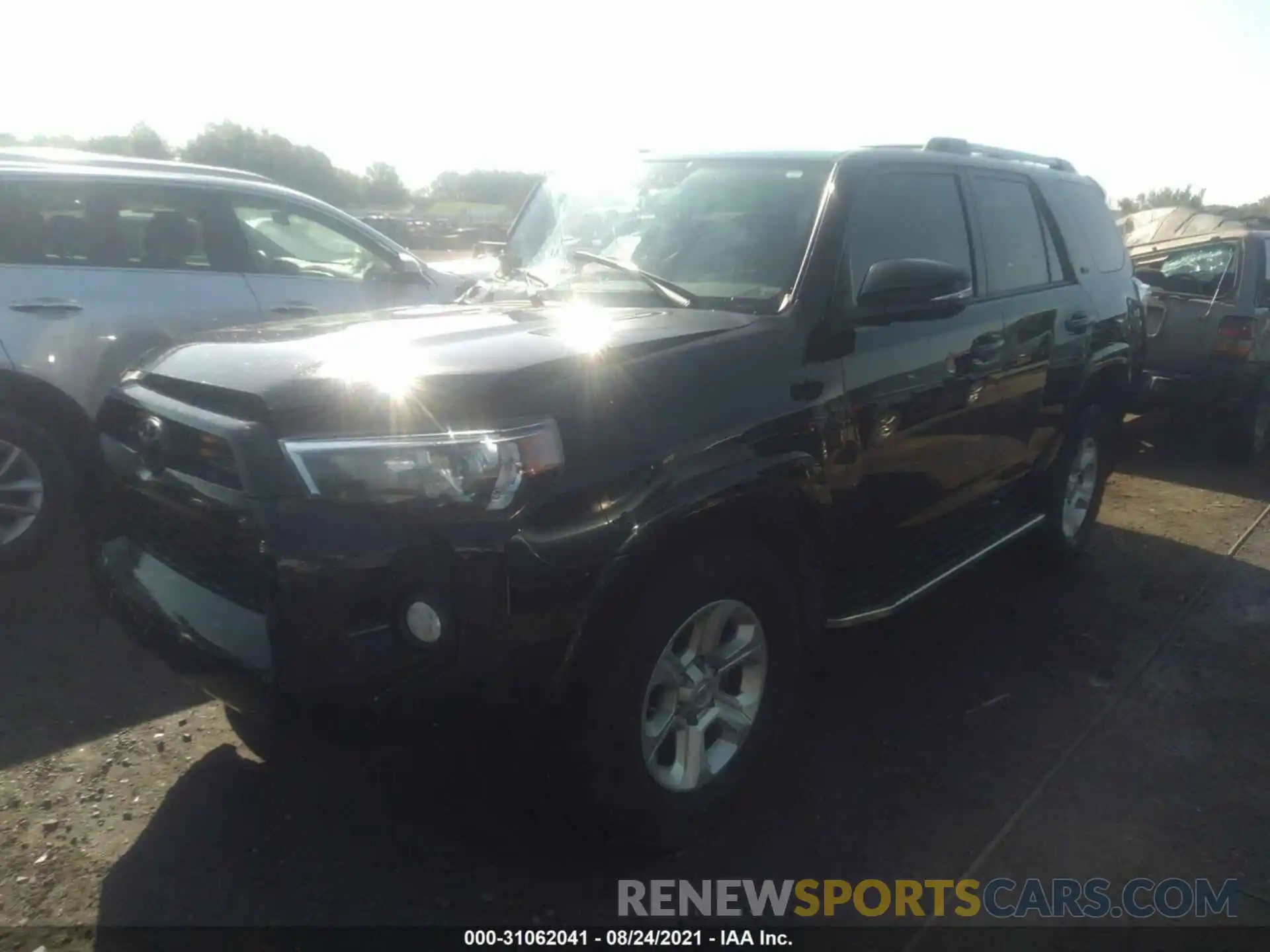 2 Фотография поврежденного автомобиля JTEBU5JR5K5682642 TOYOTA 4RUNNER 2019