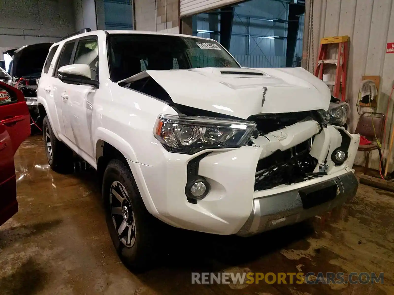 1 Photograph of a damaged car JTEBU5JR5K5683290 TOYOTA 4RUNNER 2019