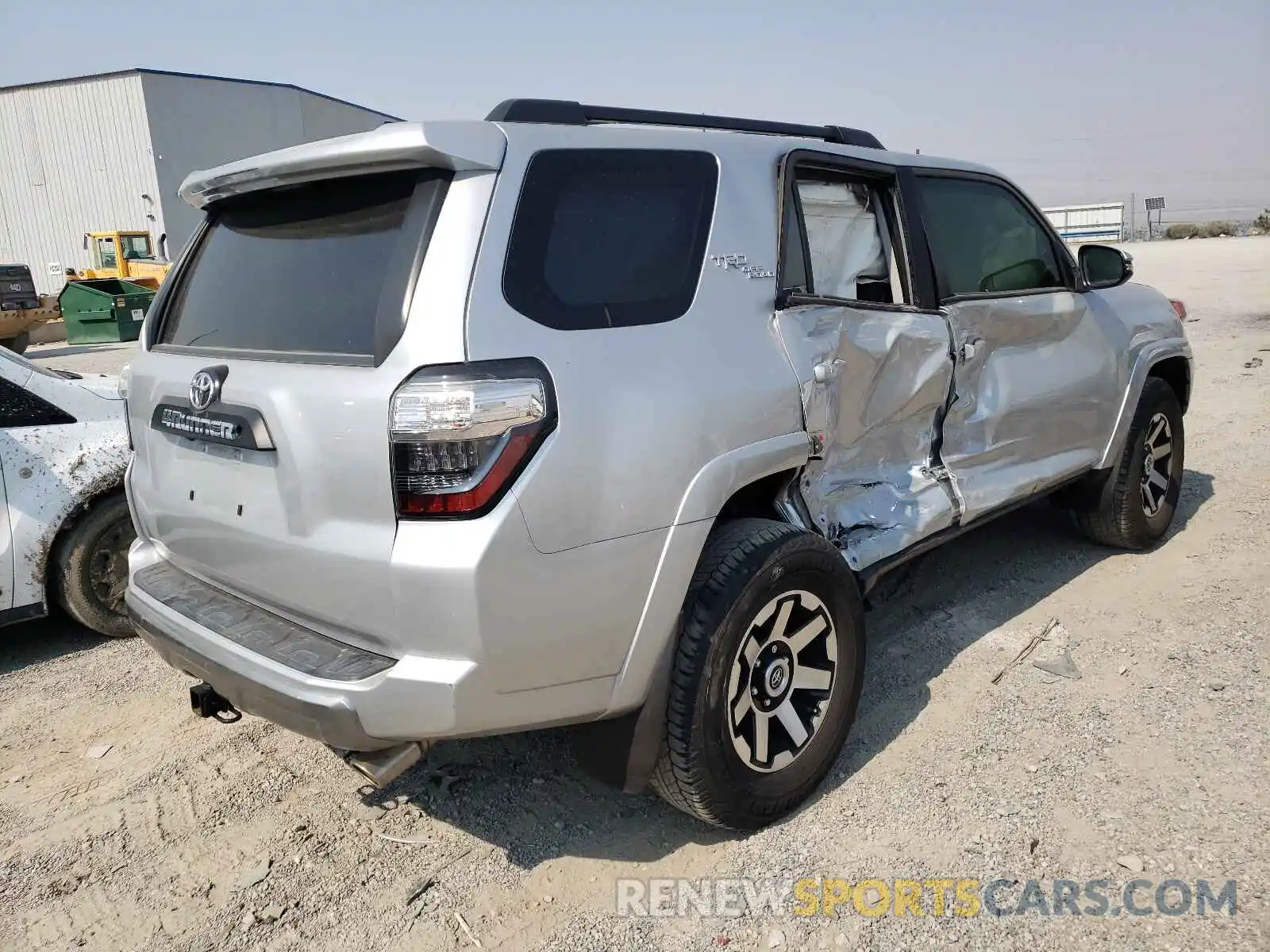 4 Фотография поврежденного автомобиля JTEBU5JR5K5689641 TOYOTA 4RUNNER 2019