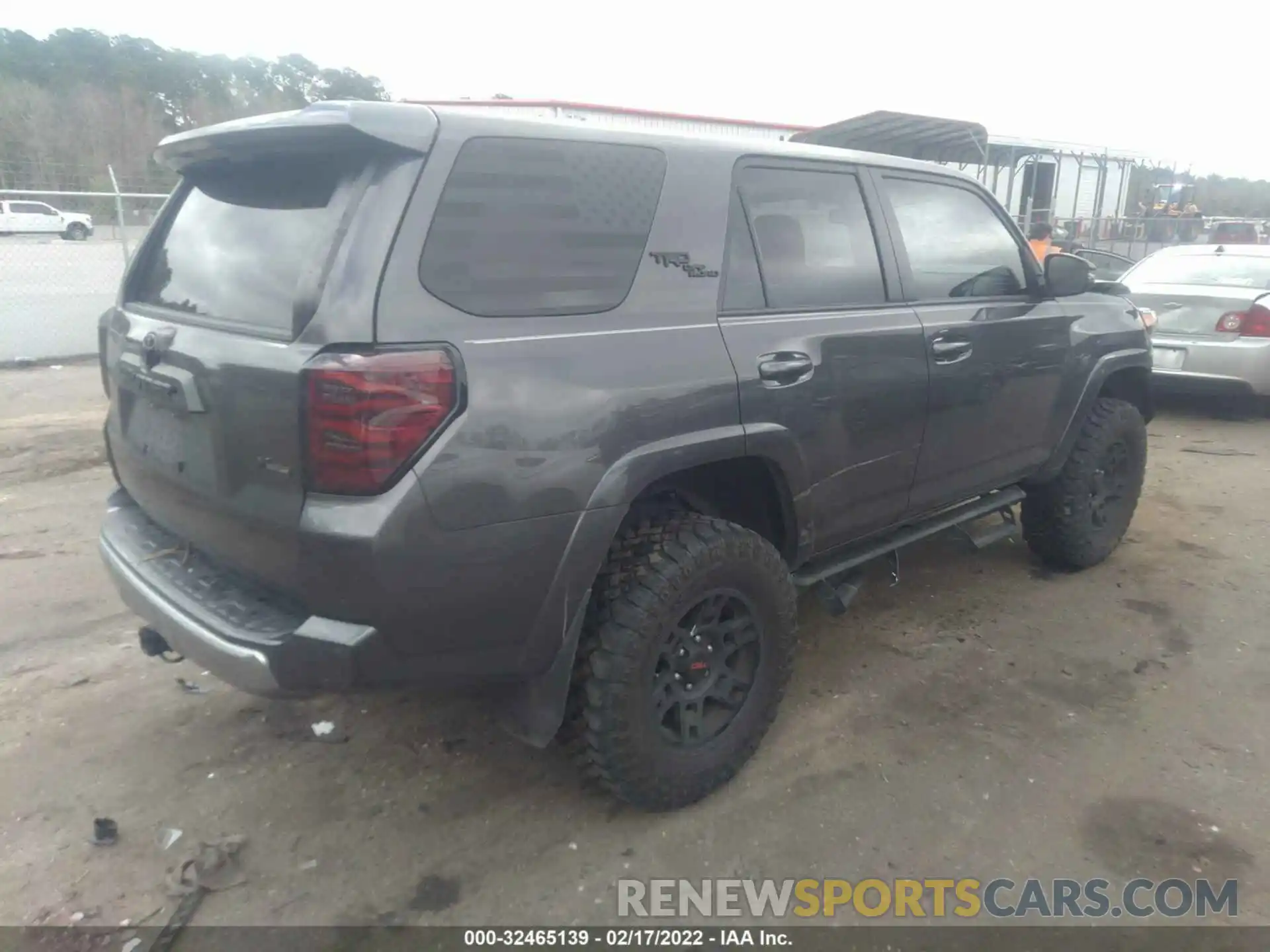 4 Фотография поврежденного автомобиля JTEBU5JR5K5690921 TOYOTA 4RUNNER 2019