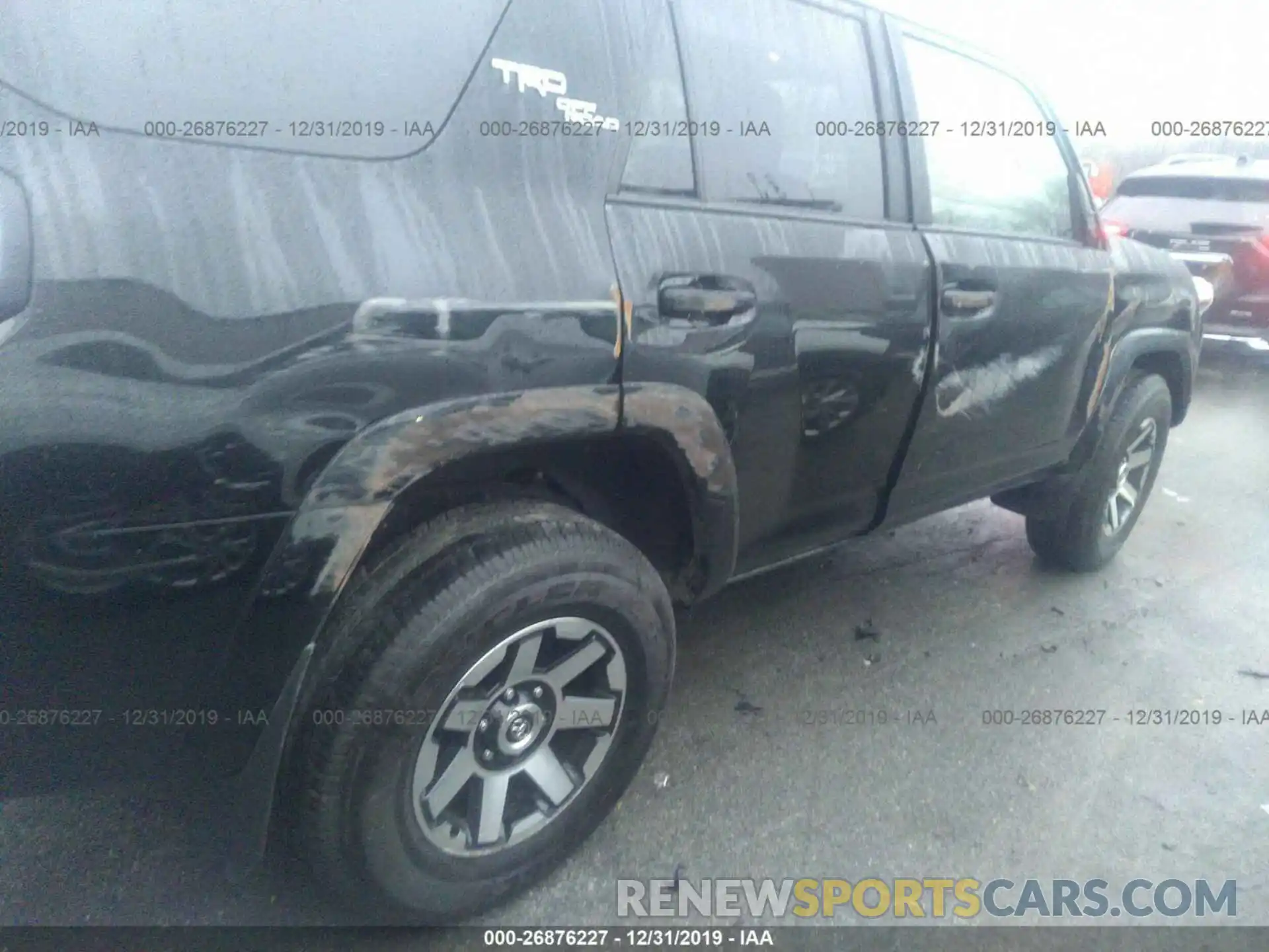 6 Photograph of a damaged car JTEBU5JR5K5693155 TOYOTA 4RUNNER 2019