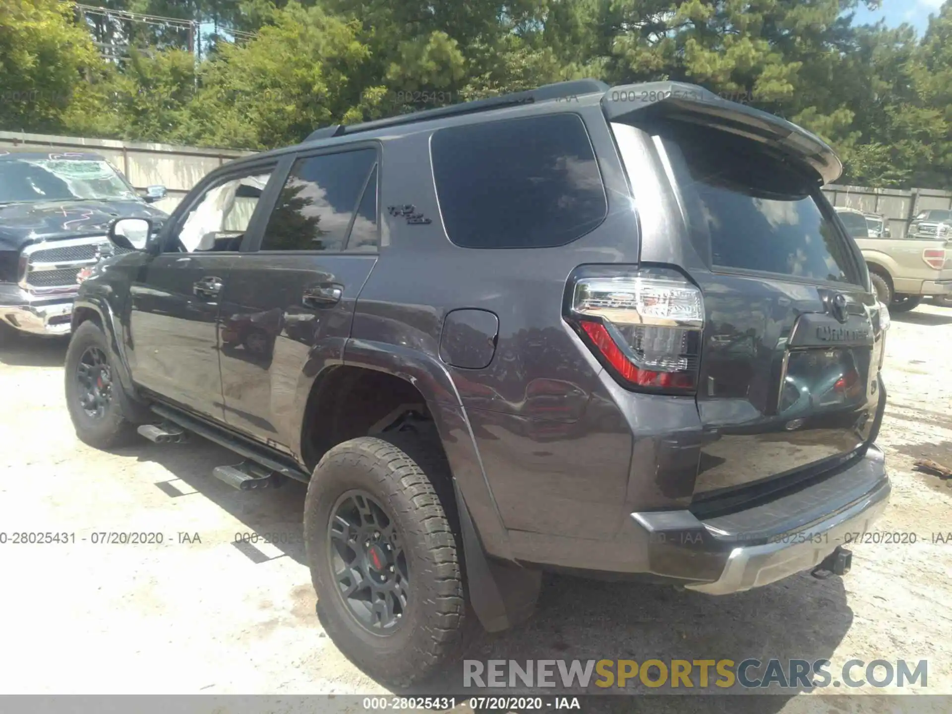 3 Photograph of a damaged car JTEBU5JR5K5694290 TOYOTA 4RUNNER 2019