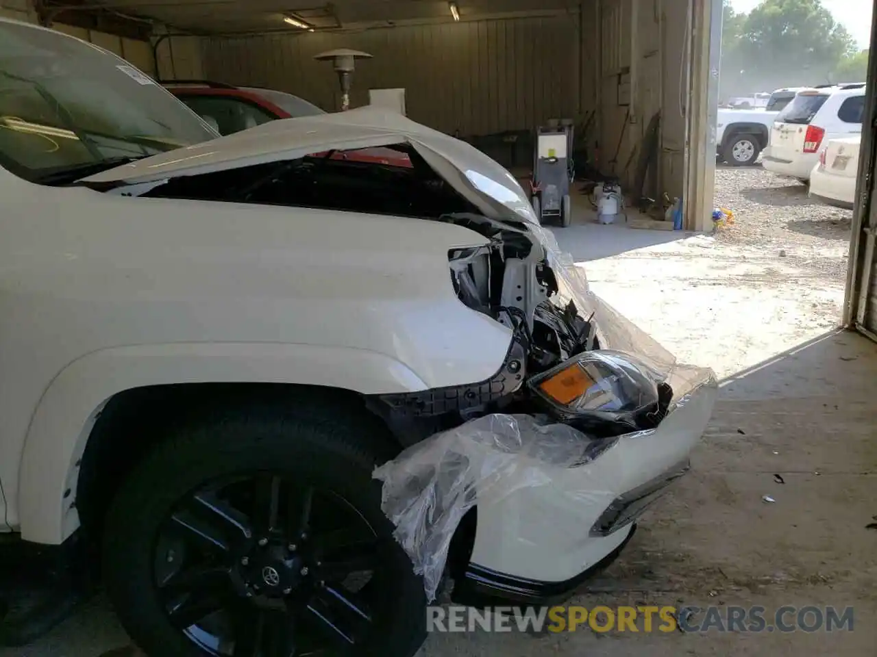 9 Photograph of a damaged car JTEBU5JR5K5698260 TOYOTA 4RUNNER 2019