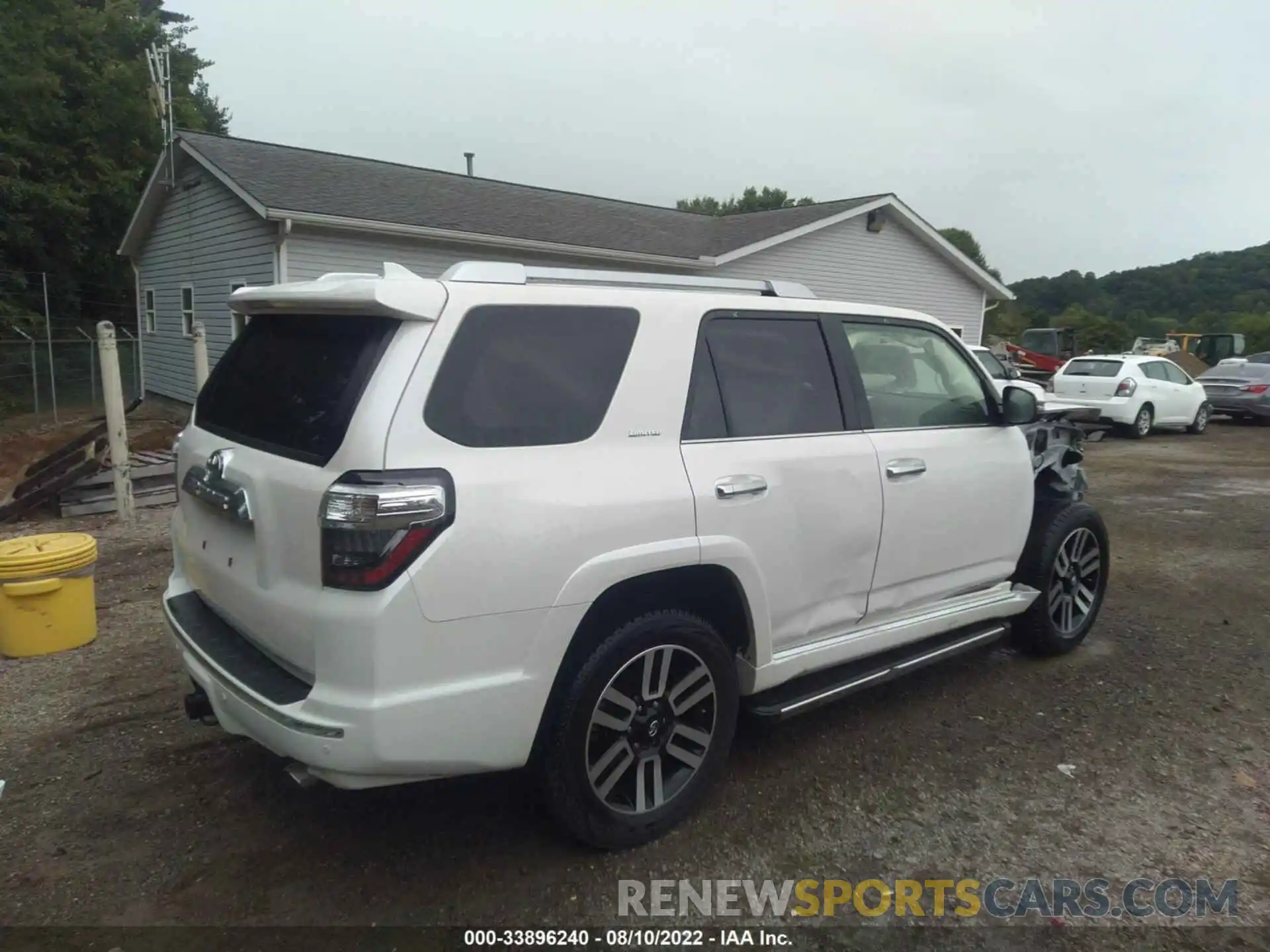 4 Photograph of a damaged car JTEBU5JR5K5701433 TOYOTA 4RUNNER 2019