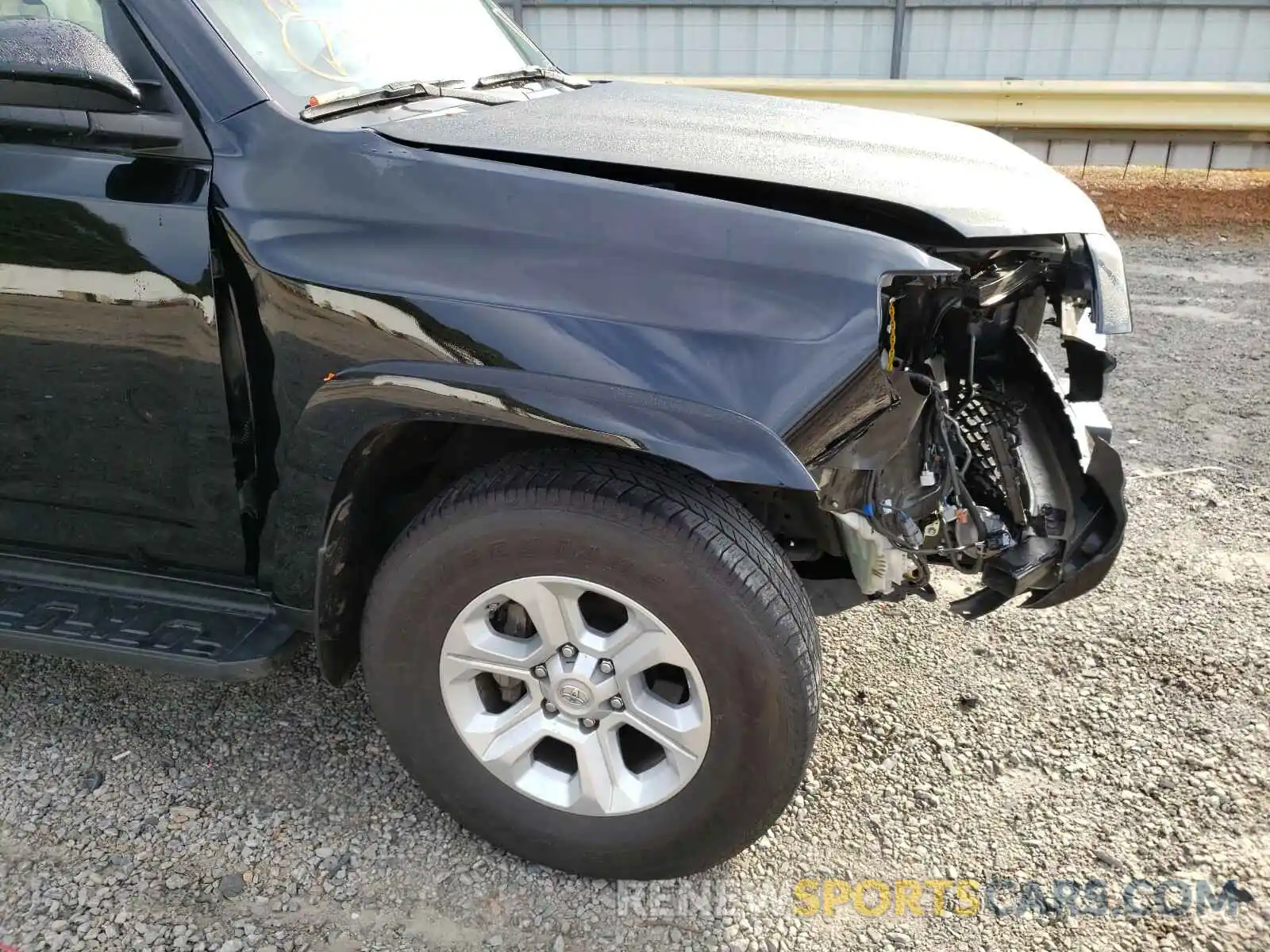 9 Photograph of a damaged car JTEBU5JR5K5704218 TOYOTA 4RUNNER 2019