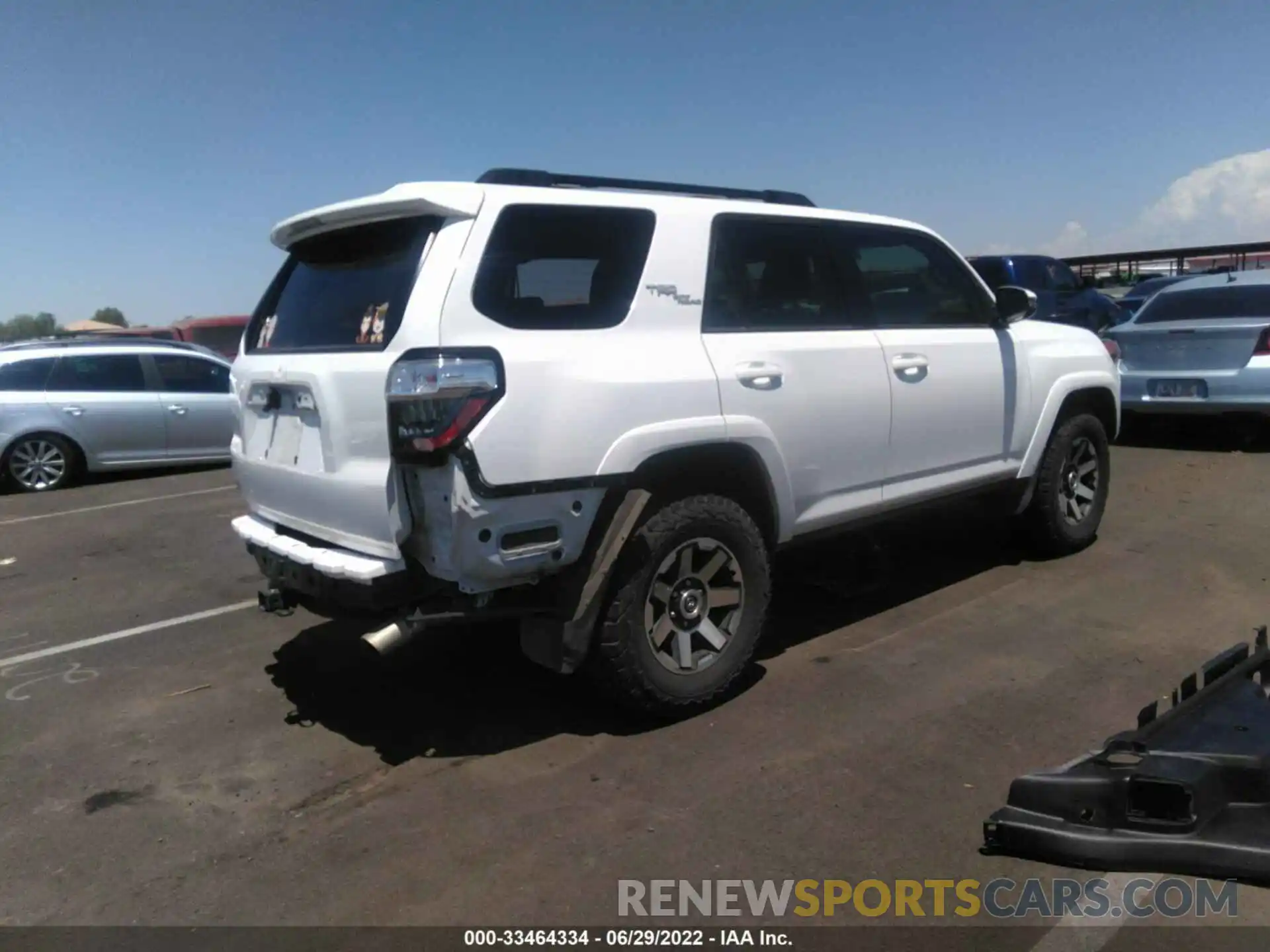 4 Photograph of a damaged car JTEBU5JR5K5704428 TOYOTA 4RUNNER 2019