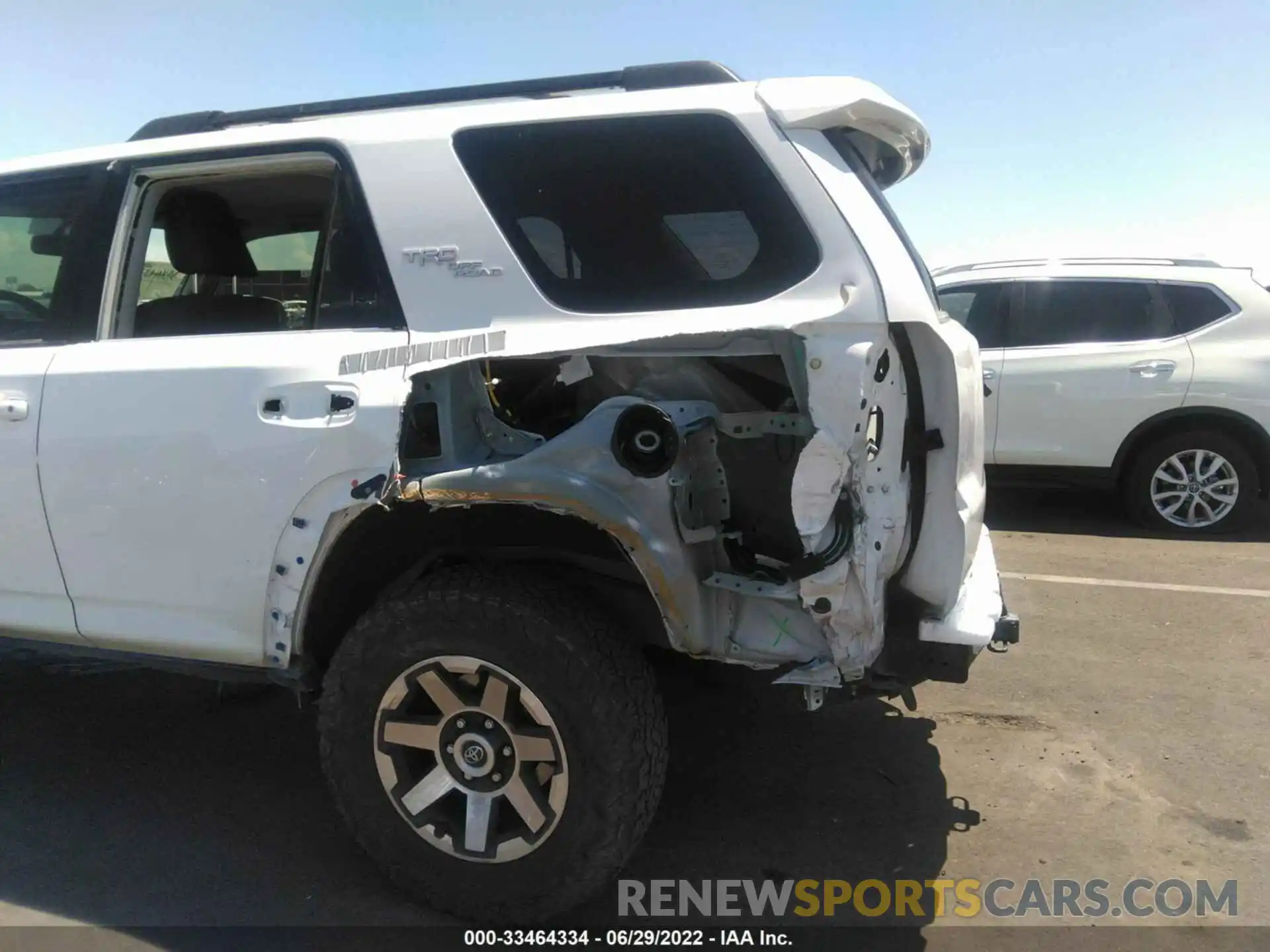 6 Photograph of a damaged car JTEBU5JR5K5704428 TOYOTA 4RUNNER 2019