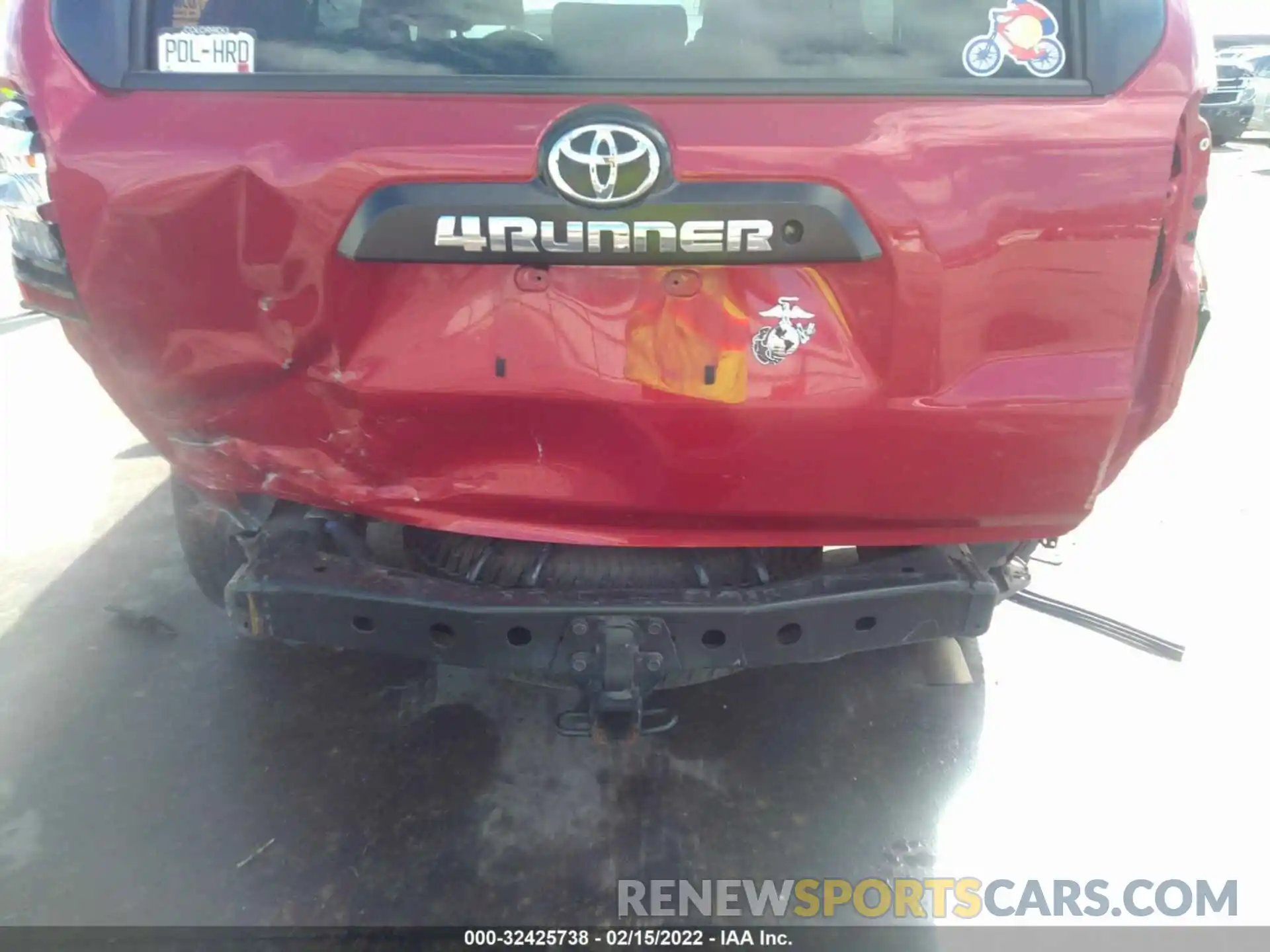 6 Photograph of a damaged car JTEBU5JR5K5704722 TOYOTA 4RUNNER 2019