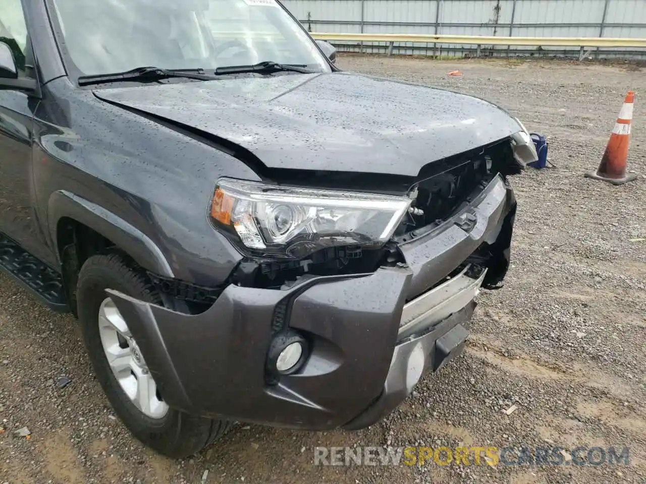 9 Photograph of a damaged car JTEBU5JR5K5712013 TOYOTA 4RUNNER 2019