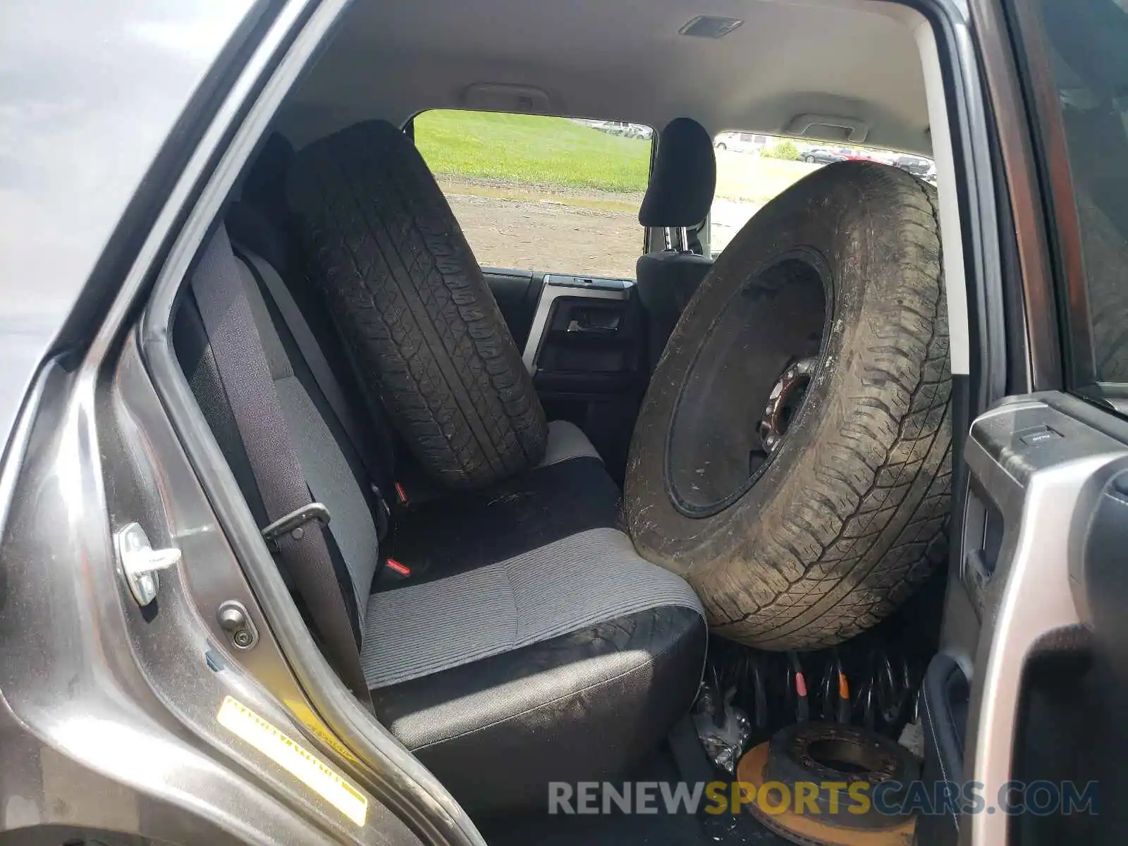 6 Photograph of a damaged car JTEBU5JR5K5712822 TOYOTA 4RUNNER 2019